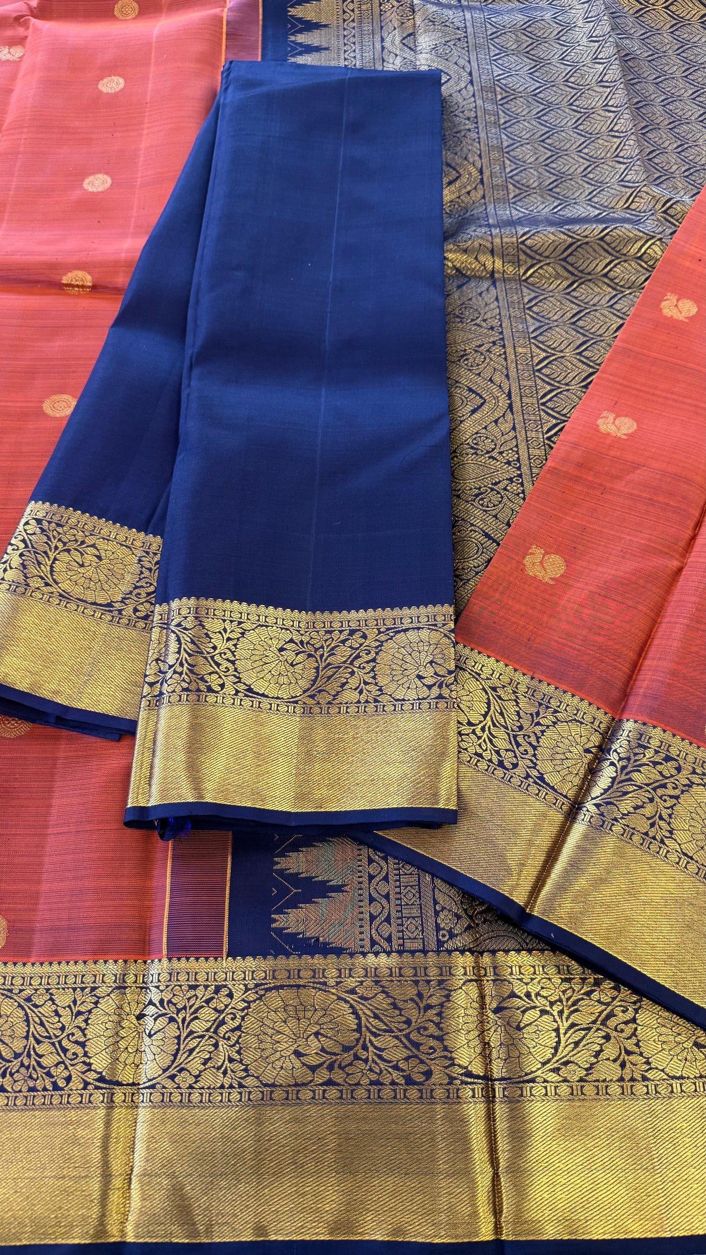 RUST ORANGE WITH DARK NAVY BLUE GOLD ZARI HANDLOOM KANICHIPURAM SILK SAREE (KSS59)