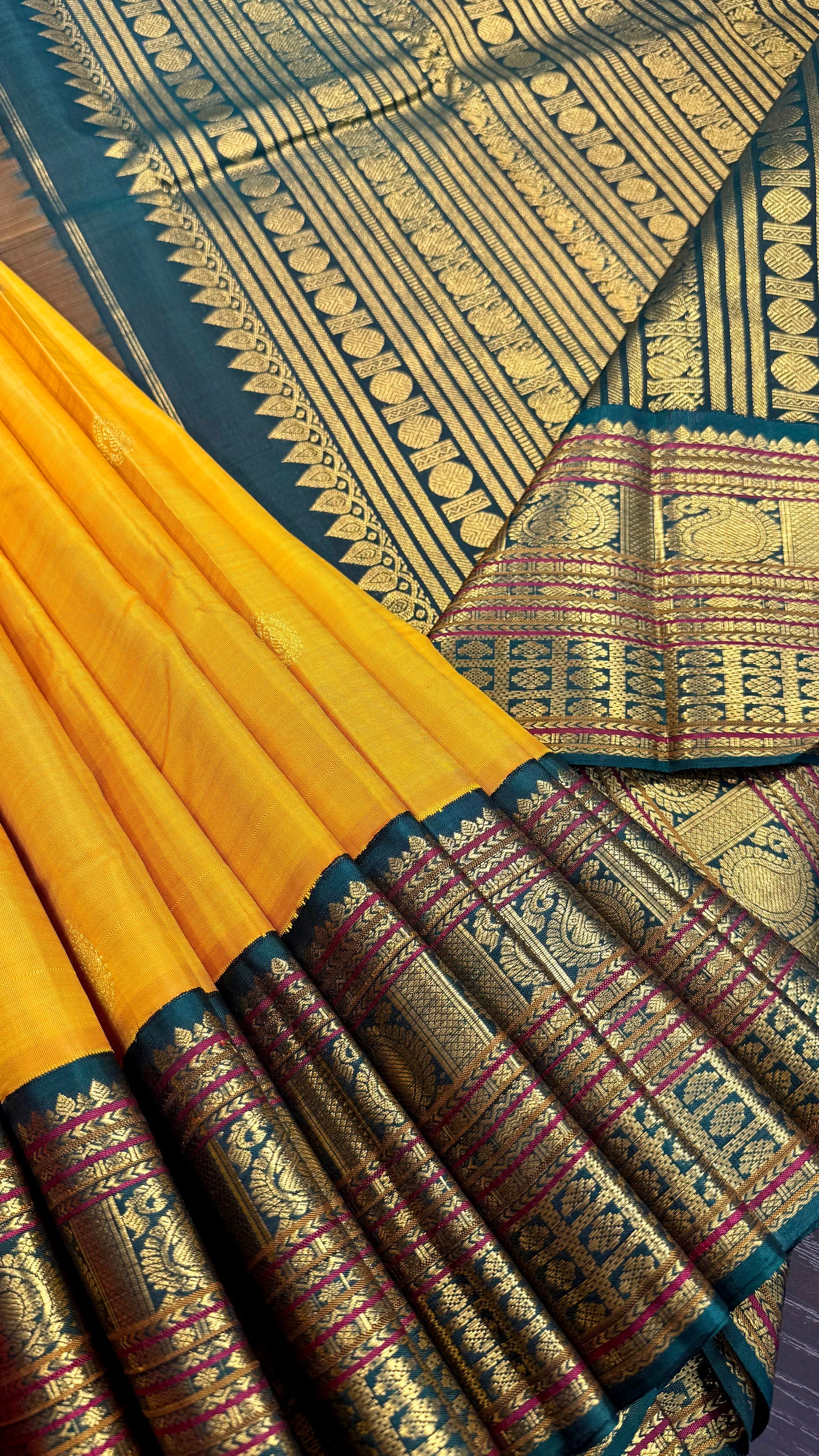 TRADITIONAL MANGO YELLOW WITH BOTTLE GREEN HANDLOOM KANICHIPURAM SILK SAREE (KSS28)