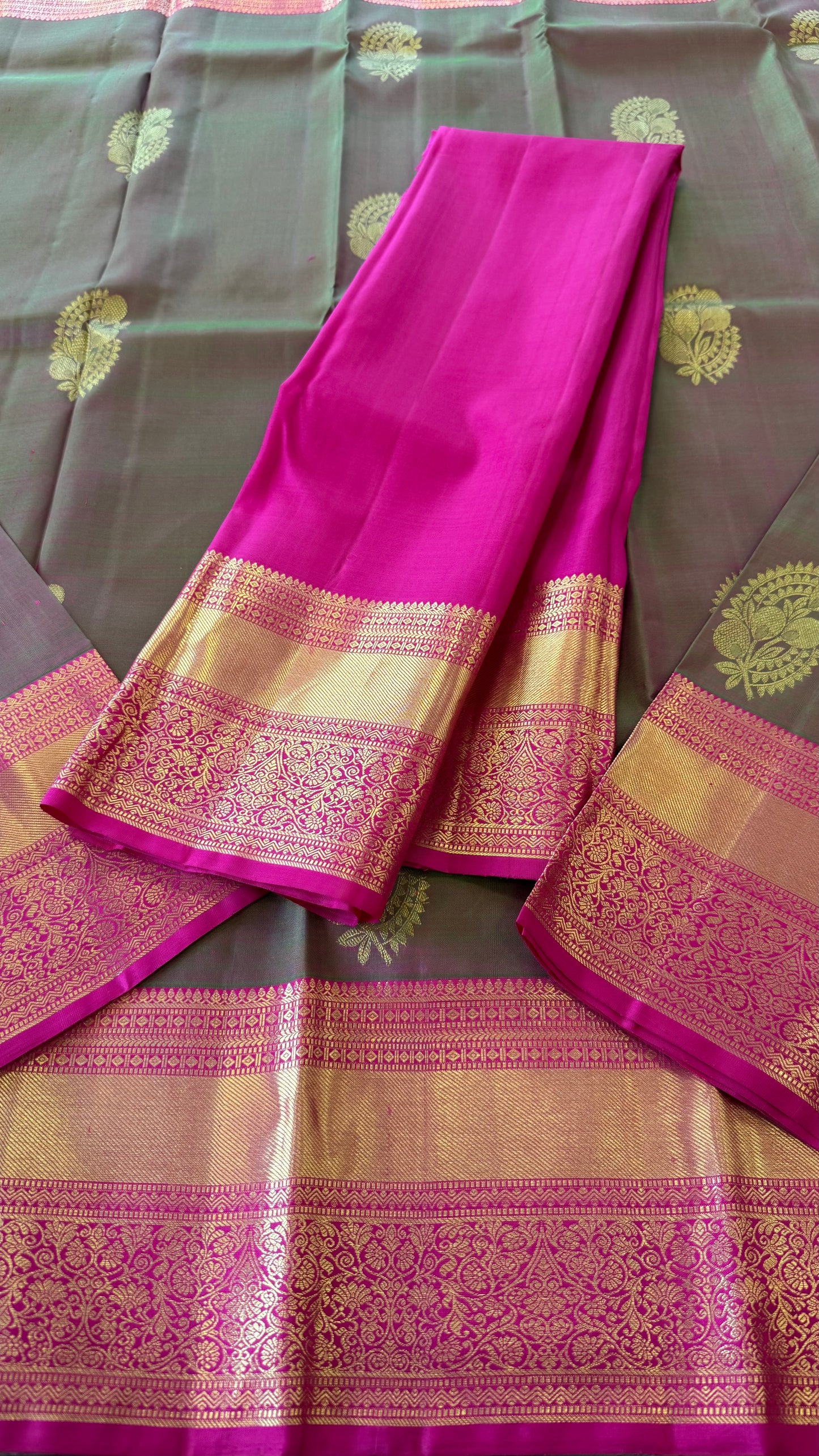 DUAL TONE GREEN PINK WITH PERSIAN ROSE CONTRAST GOLD ZARI HANDLOOM KANICHIPURAM SILK SAREE (KSS60)