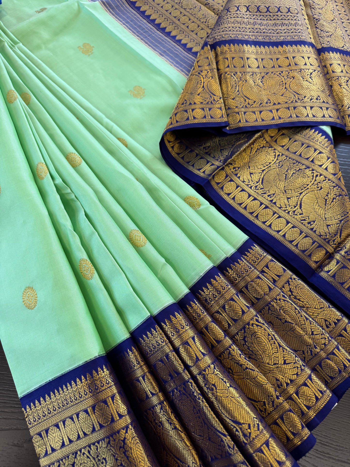 SEA GREEN WITH CONTRAST NAVY BLUE BORDER HANDLOOM KANICHIPURAM SILK SAREE (KSS223)