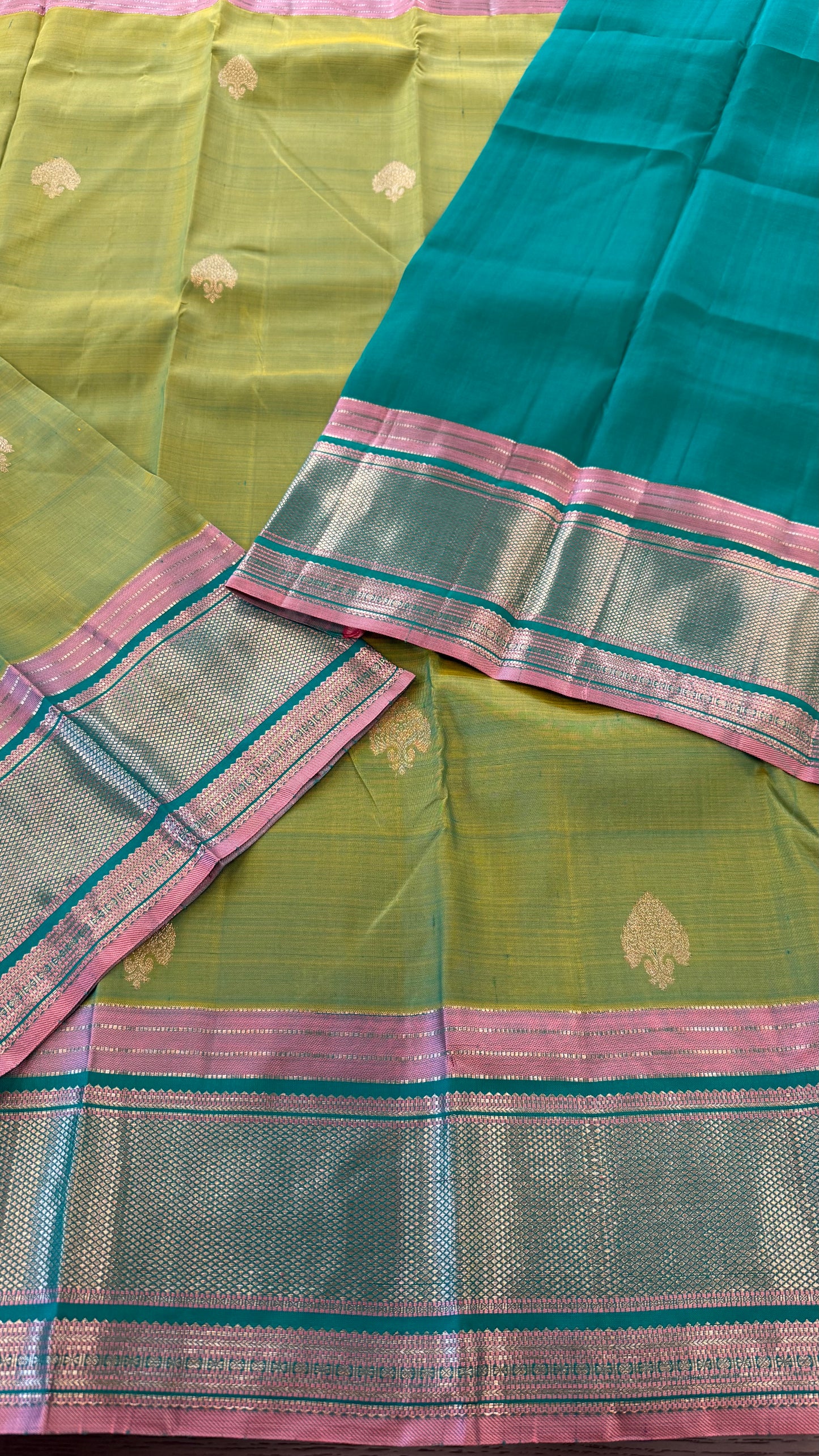 DUAL TONE LIME GREEN GOLD ZARI HANDLOOM KANICHIPURAM SILK SAREE (KSS96)