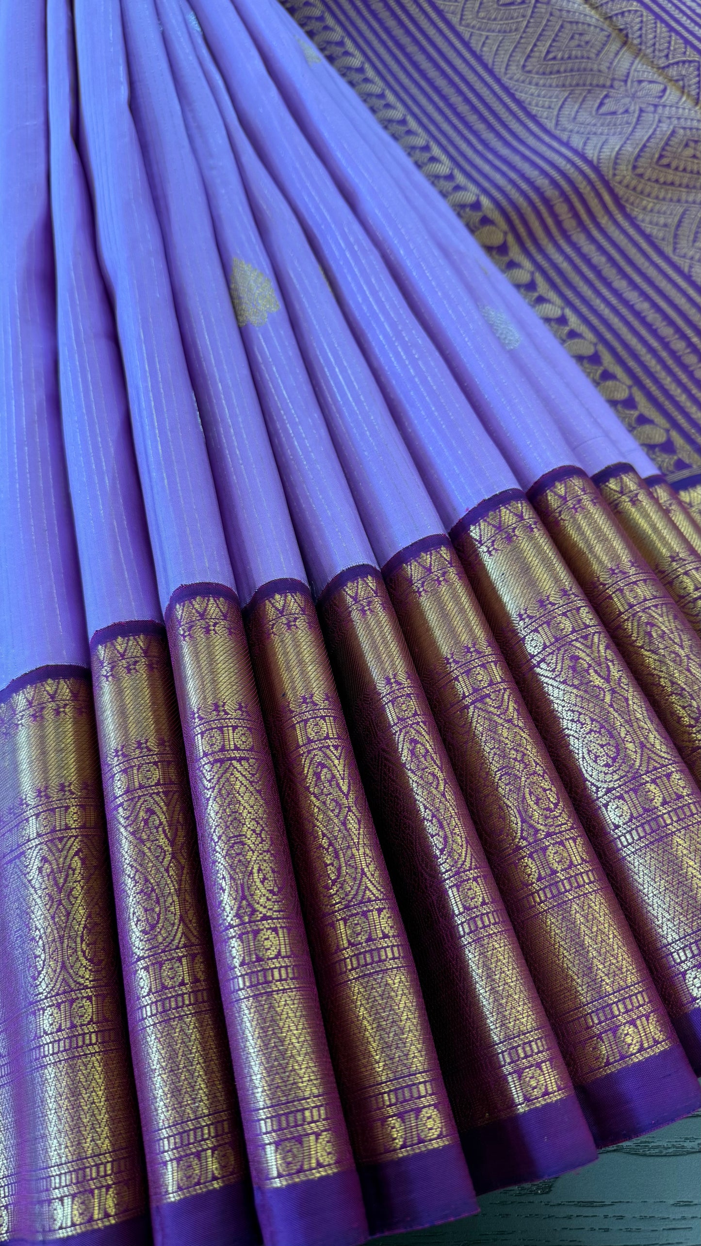LAVENDER WITH CONTRAST VADAMALLI PURPLE GOLD ZARI HANDLOOM KANICHIPURAM SILK SAREE (KSS98)