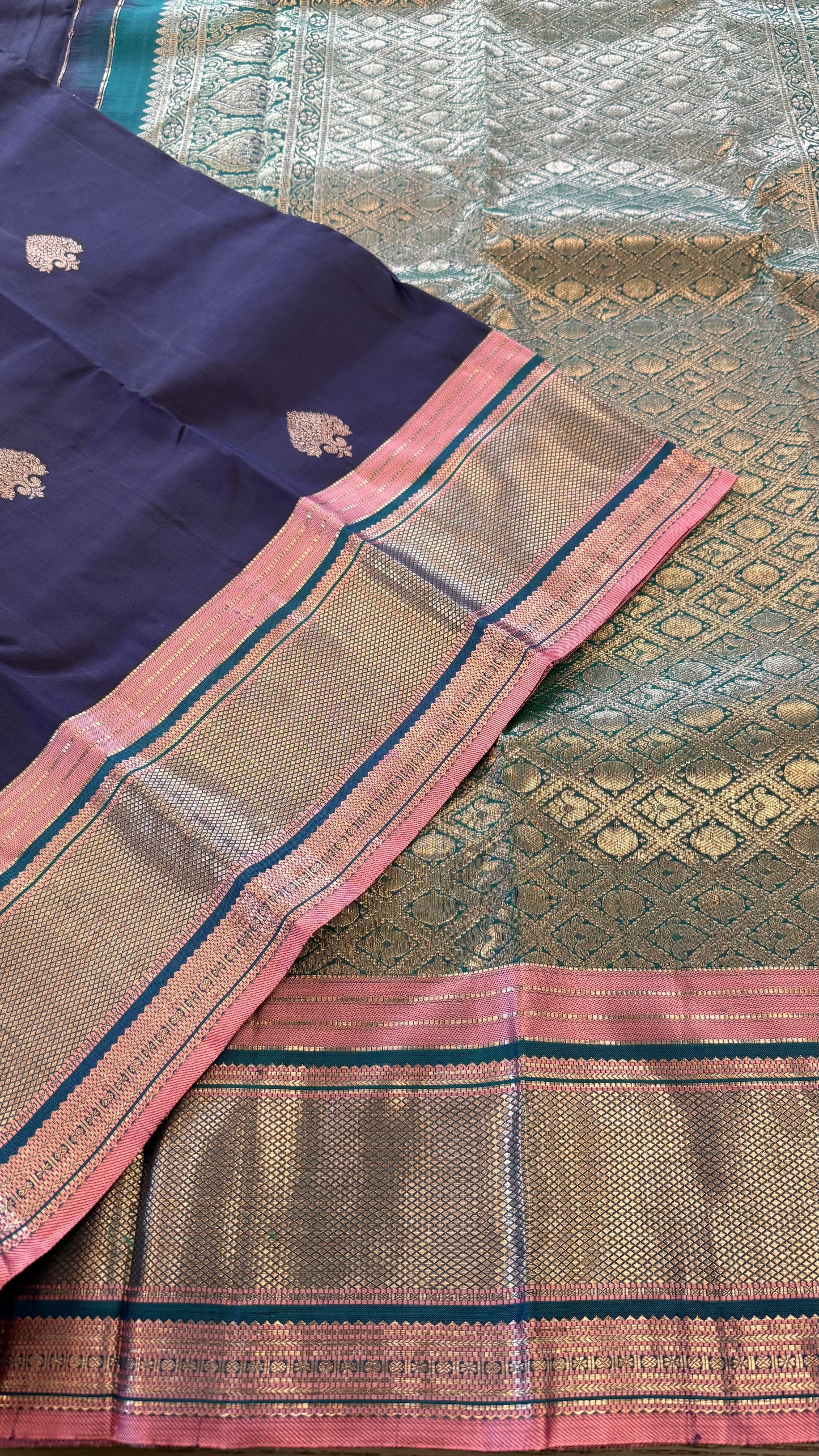 DARK BLUE CONTRAST GOLD ZARI HANDLOOM KANICHIPURAM SILK SAREE (KSS125)