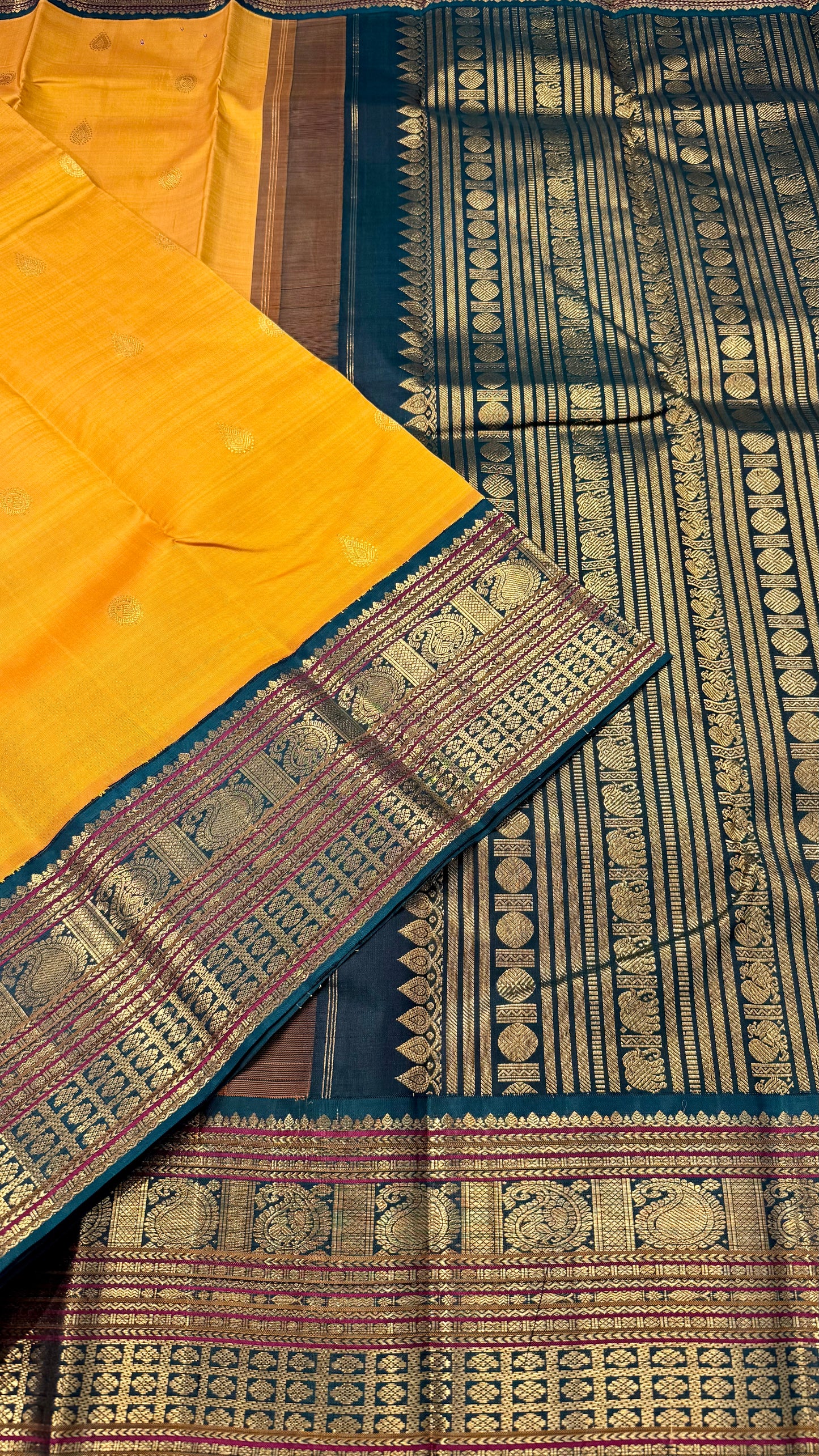 TRADITIONAL MANGO YELLOW WITH BOTTLE GREEN HANDLOOM KANICHIPURAM SILK SAREE (KSS28)