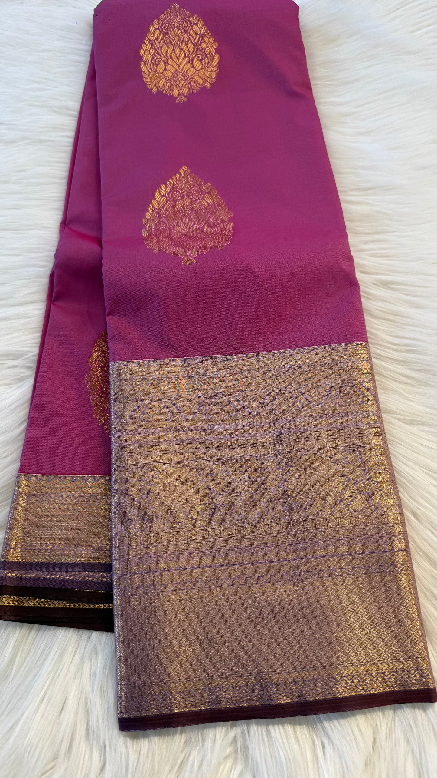 PURPLE WITH CONTRAST BLACK SILK KANICHIPURAM SILK SAREE (SSKS40)