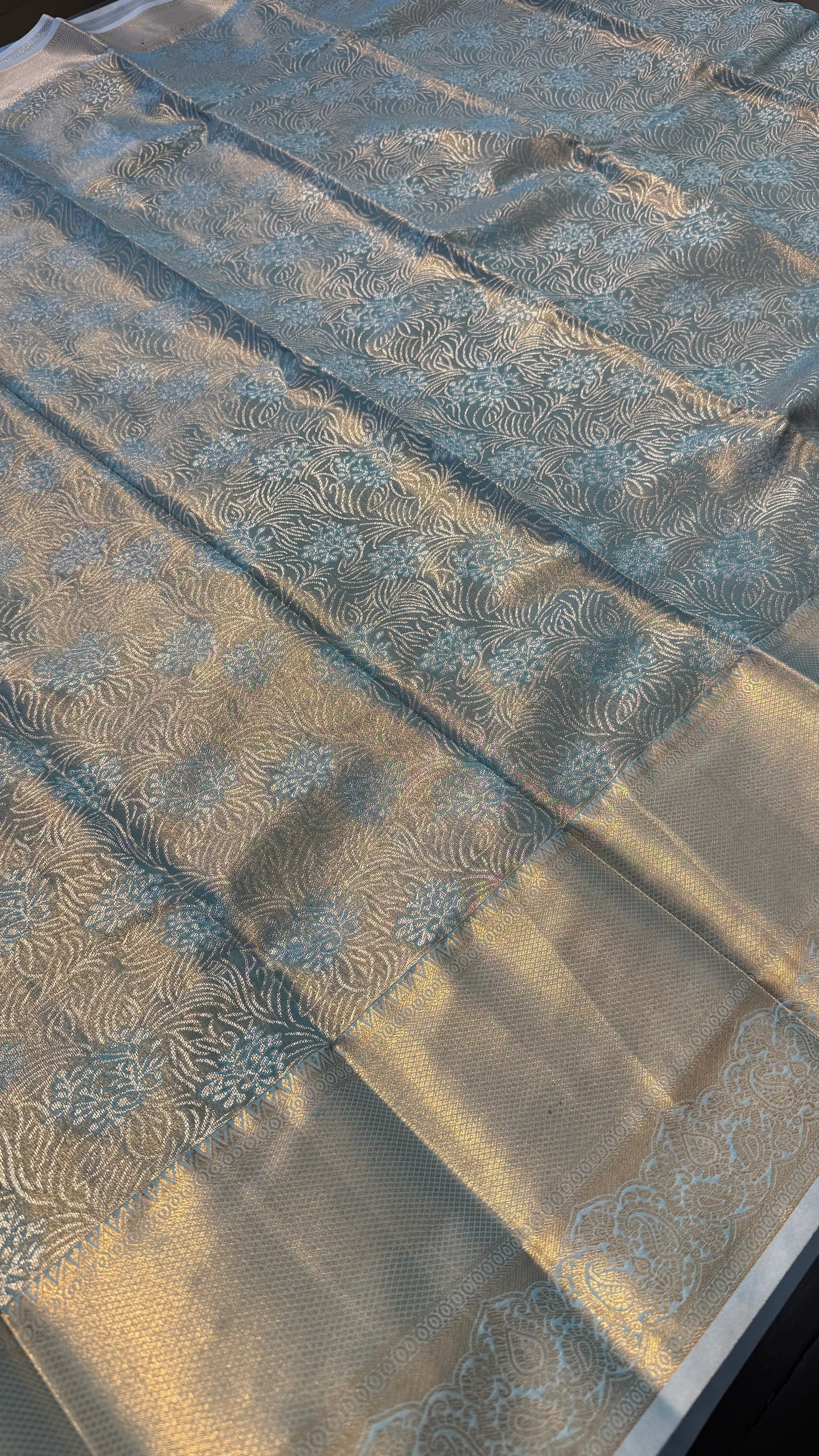 DUAL TONE BLUE SEMI SILK KANICHIPURAM SILK SAREE (SSKS28)