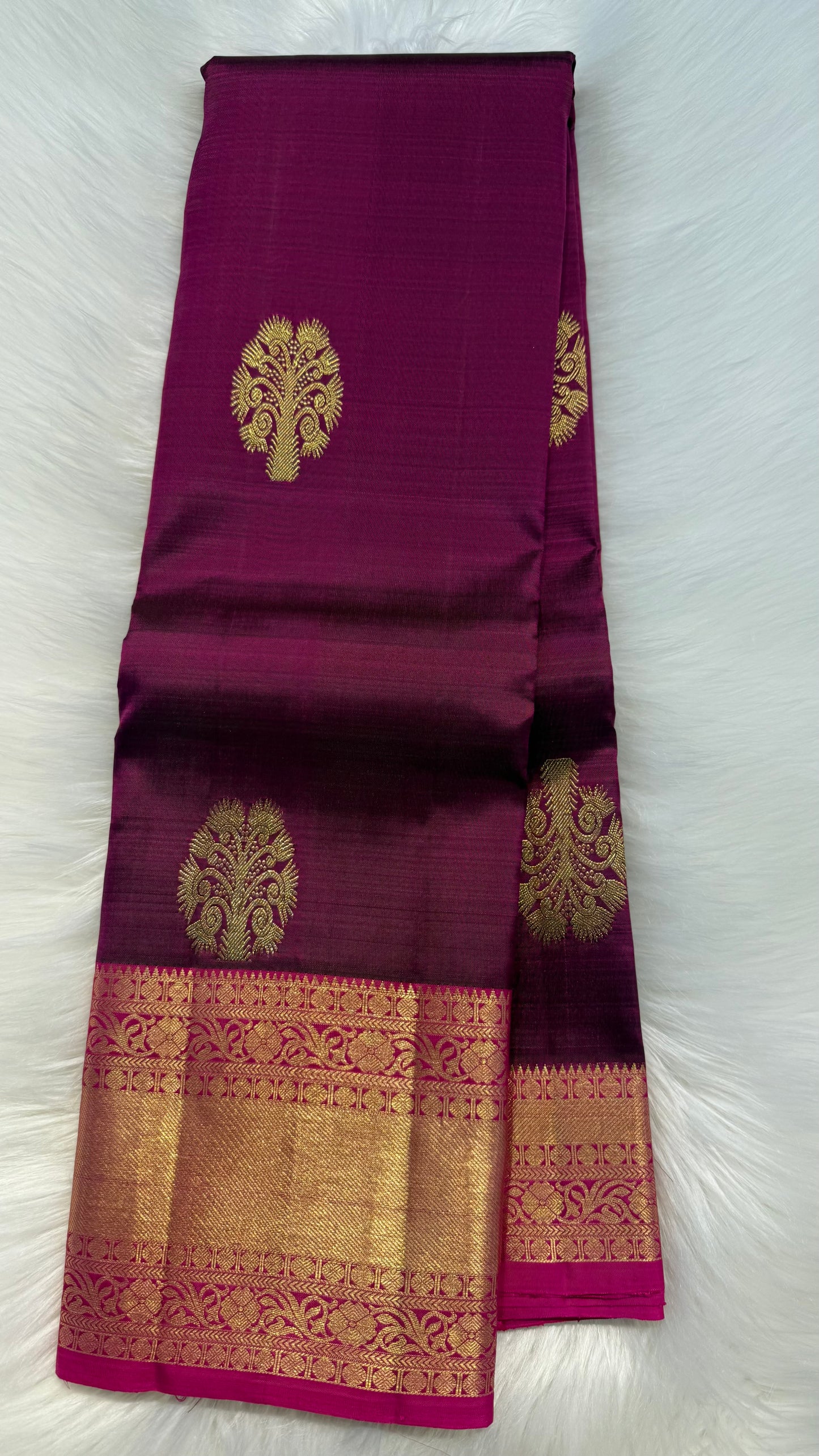 WINE PURPLE WITH CONTRAST PINK GOLD ZARI HANDLOOM KANCHIPURAM SILK SAREE (KSS381)