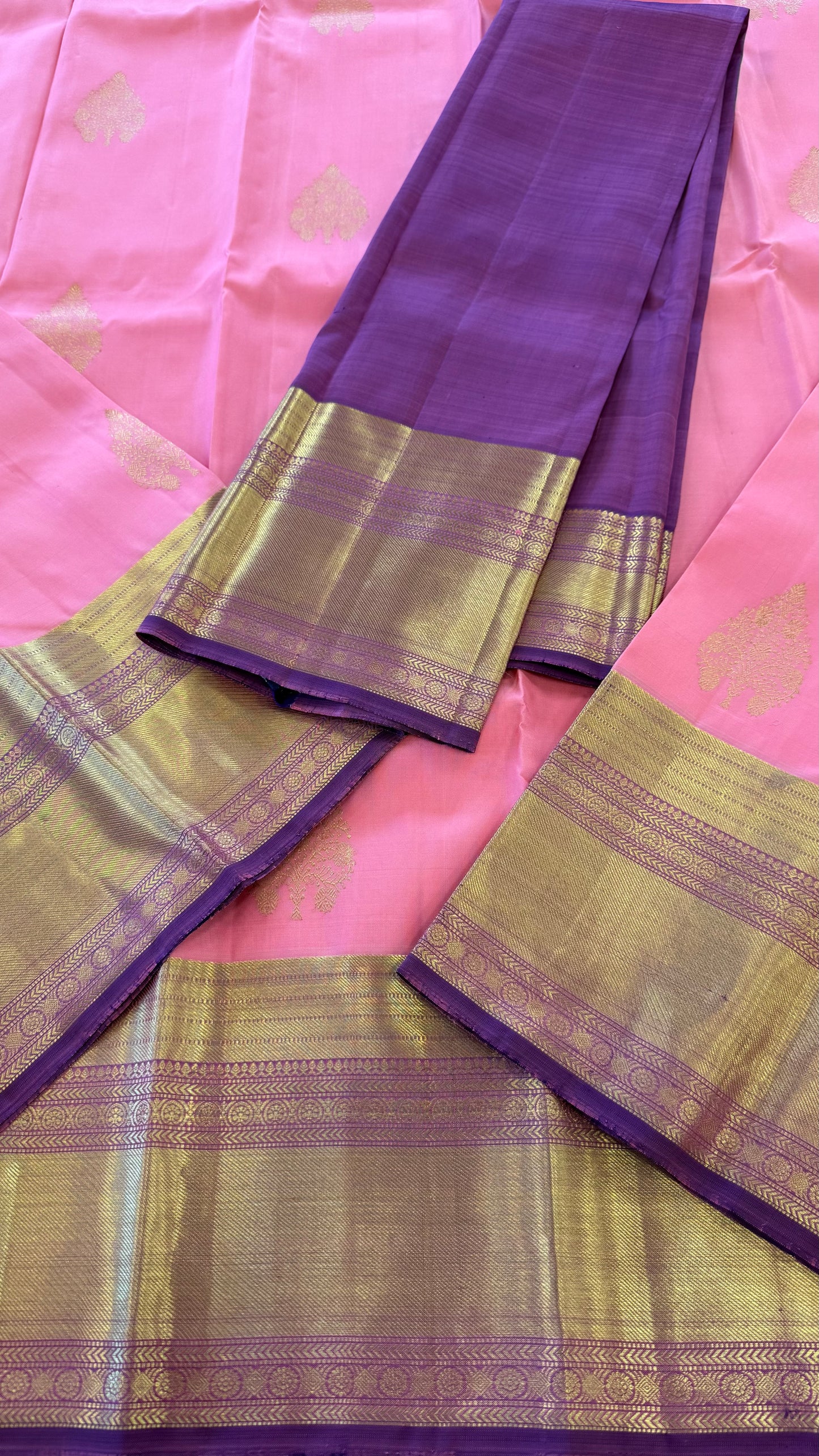 CARNATION PINK WITH PURPLE GOLD ZARI HANDLOOM KANICHIPURAM SILK SAREE (KSS61)