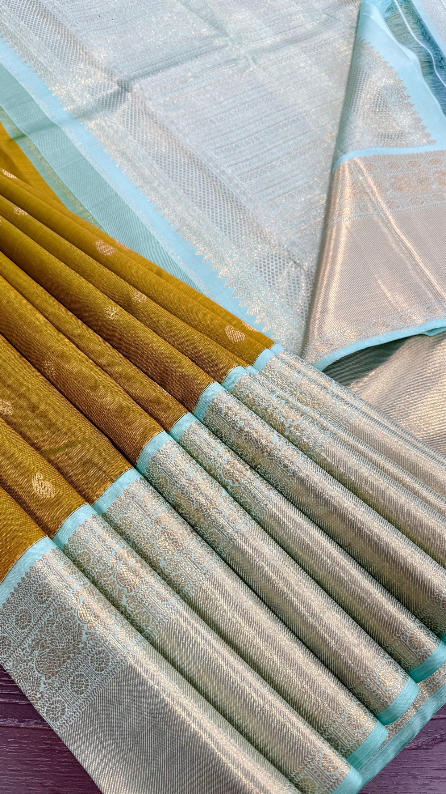 OLIVE GREEN & TIFFANY BLUE KANICHIPURAM HANDLOOM SILK SAREE (KSS05)