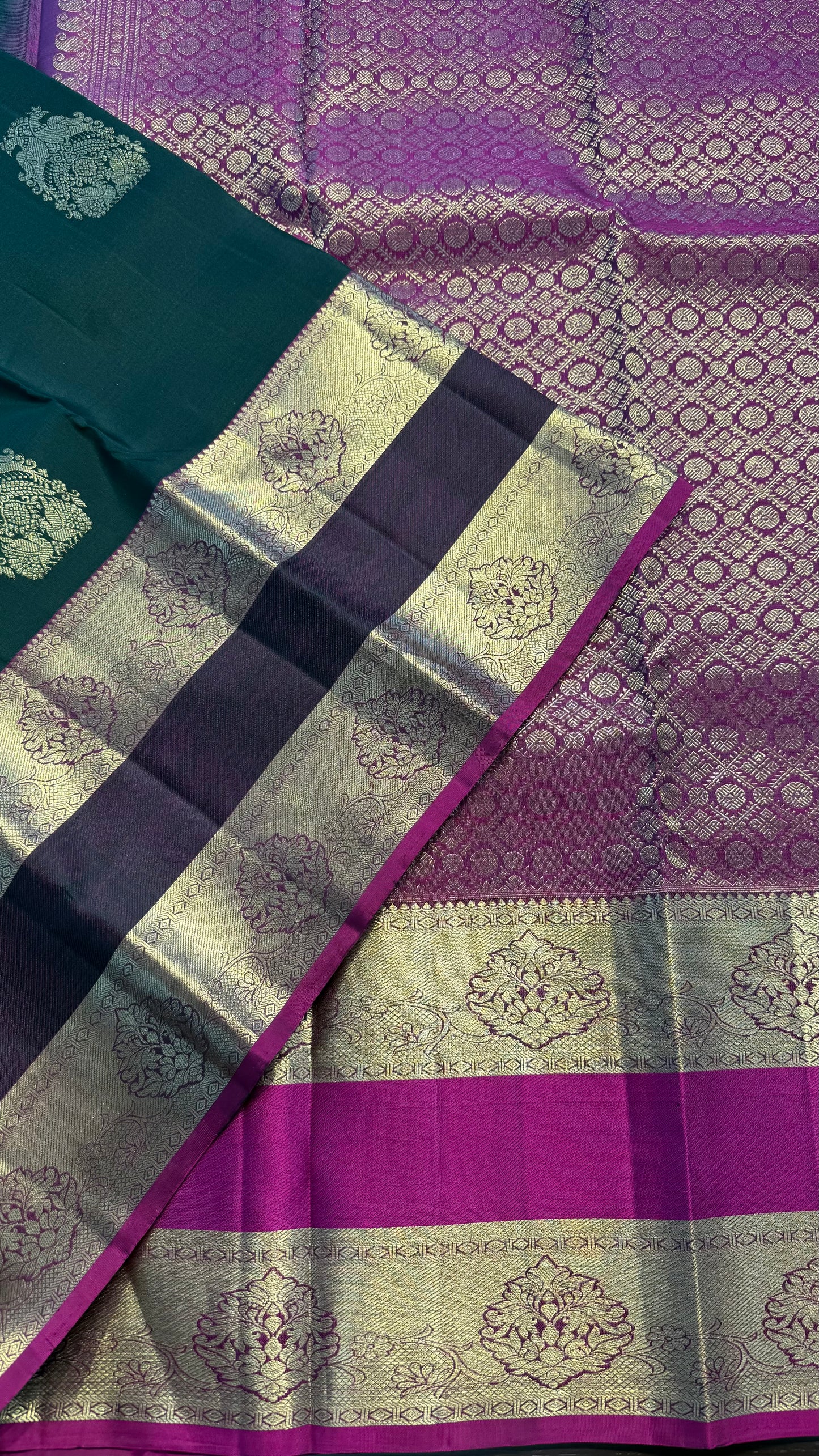 DARK GREEN WITH CONTRATS PURPLE GOLD ZARI HANDLOOM KANCHIPURAM SILK SAREE (KSS360)