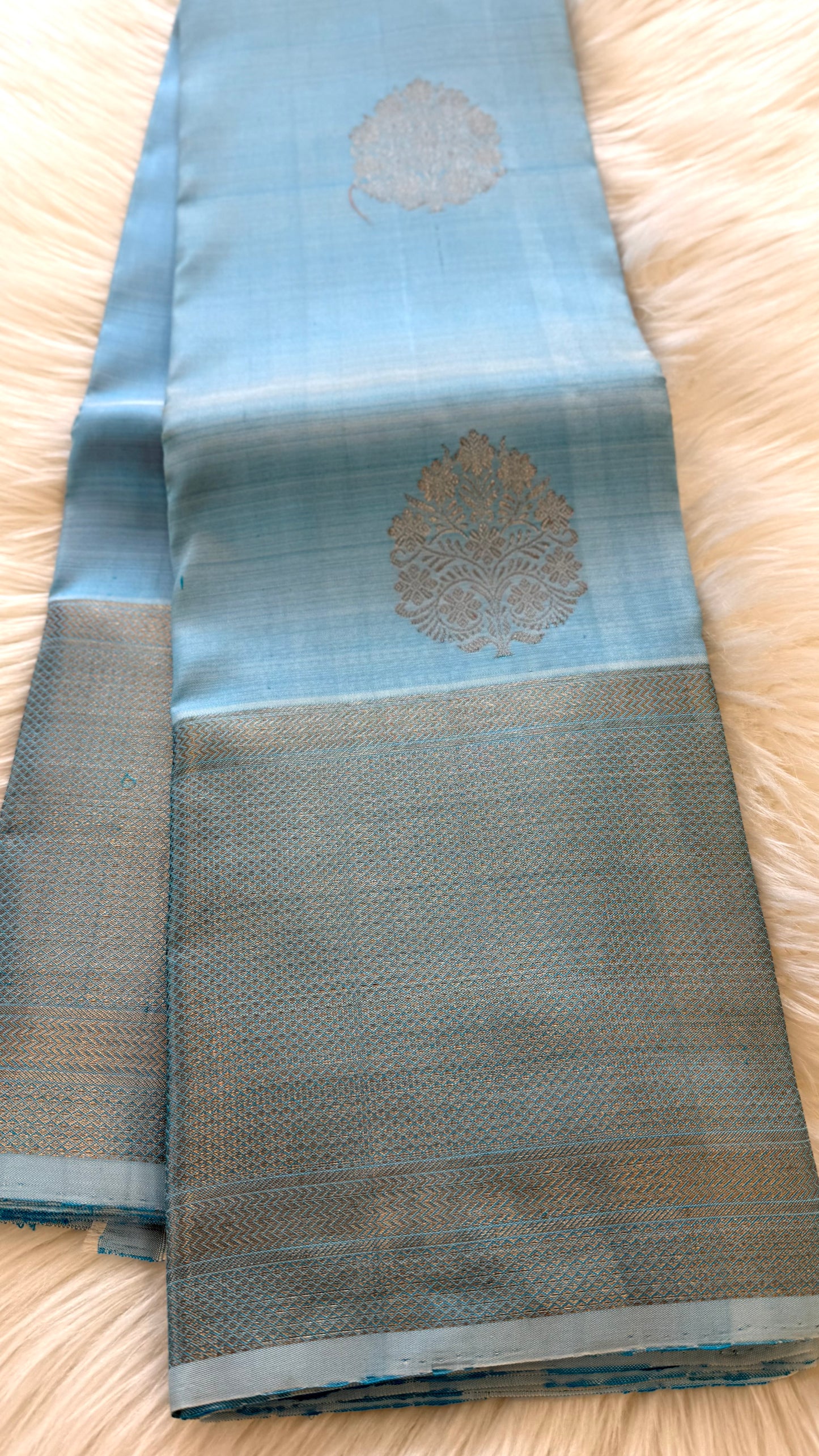 PASTEL BLUE ROSE GOLD ZARI HANDLOOM PURE KANICHIPURAM SILK SAREE (KSS220)