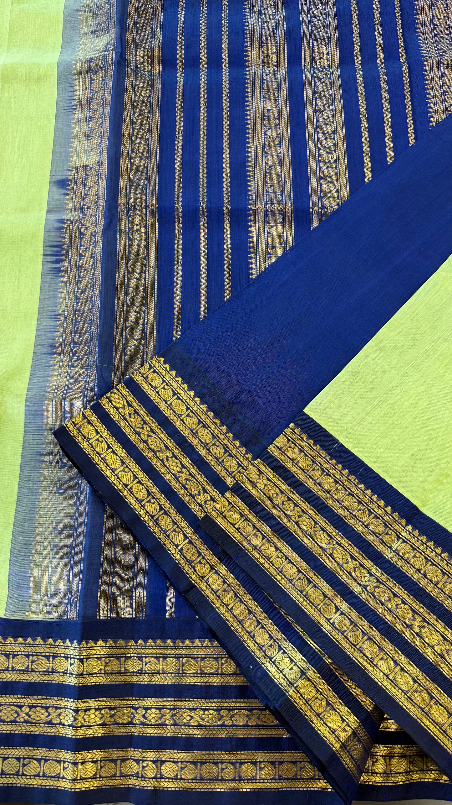 LEAF GREEN WITH CONTRAST ROYAL BLUE KANCHIPURAM SILK COTTON (KSC92)