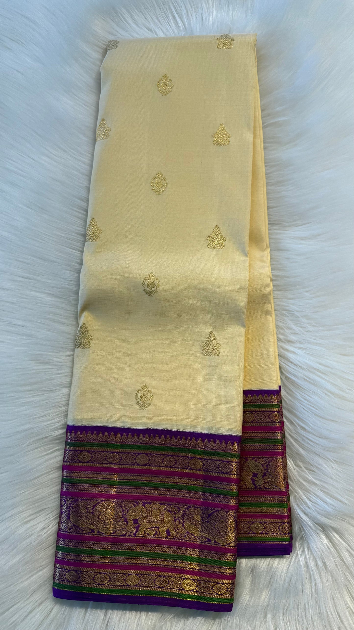 CREAM WITH CONTRAST PURPLE GOLD ZARI HANDLOOM KANCHIPURAM SILK SAREE (KSS288)
