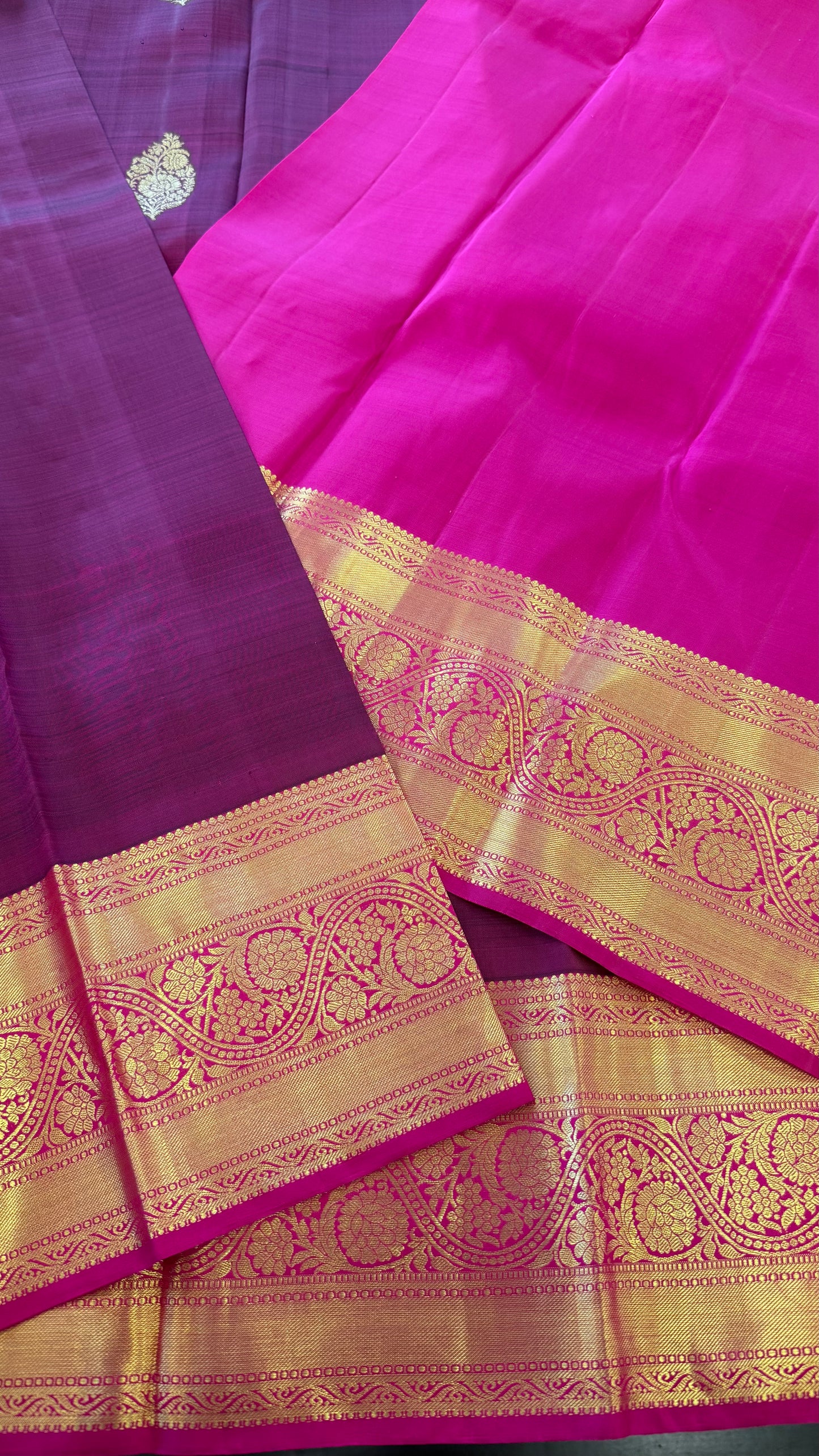 BOYSENBERRY WITH CONTRAST RANI PINK GOLD ZARI HANDLOOM KANICHIPURAM SILK SAREE (KSS66)