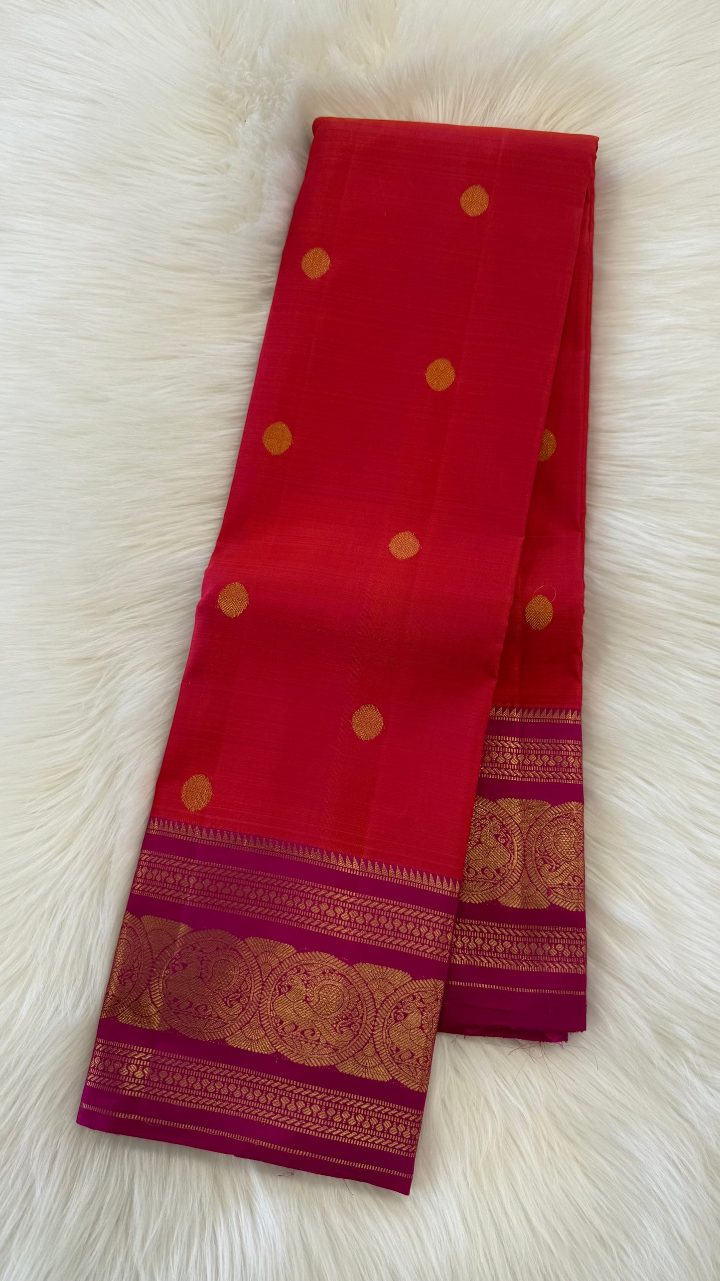 KANAKAMBARAM ORANGE WITH CONTRAST DARK RANI PINK GOLD ZARI HANDLOOM KANICHIPURAM SILK SAREE (KSS194)