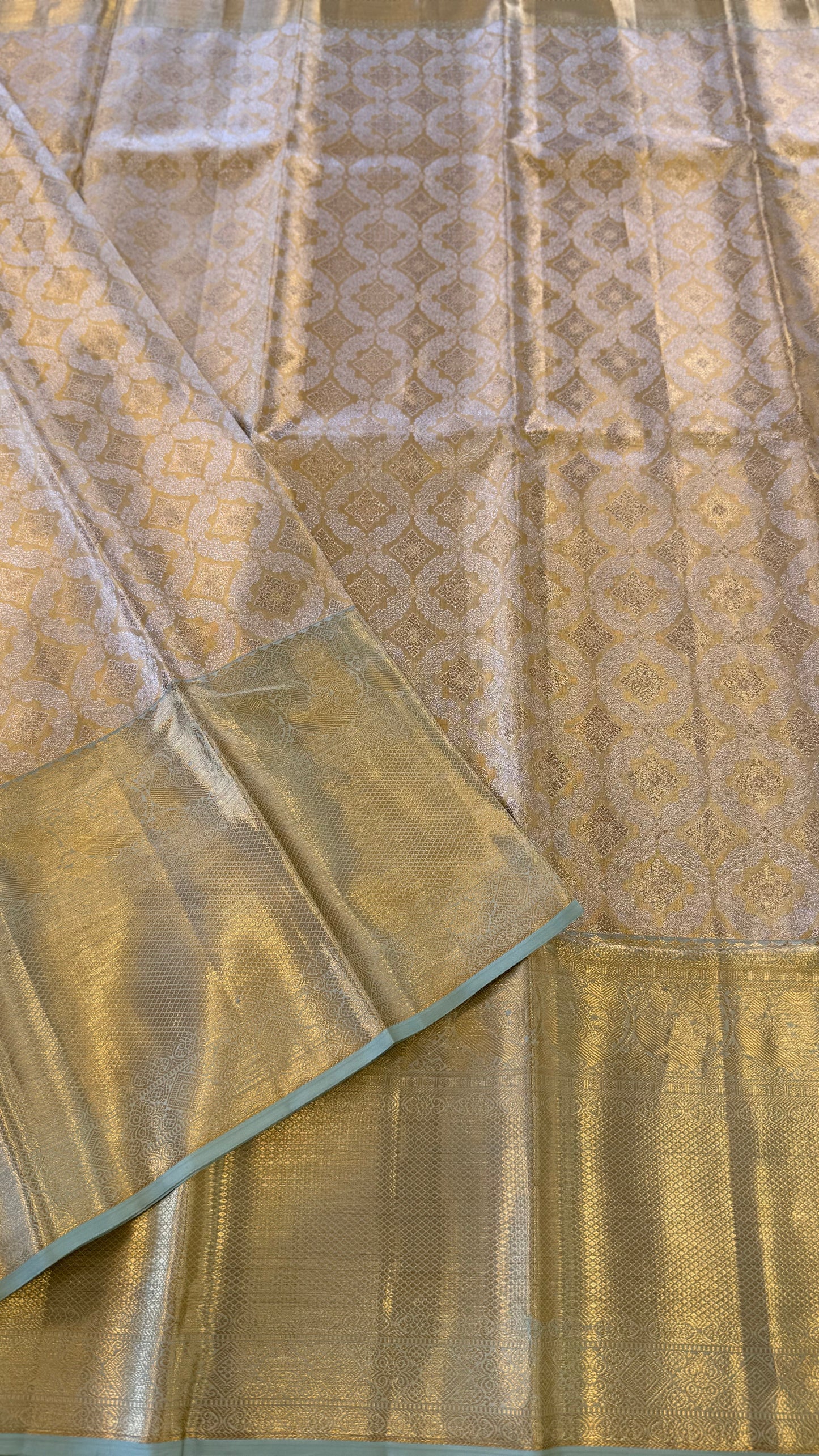 GOLDEN MINT HANDLOOM KANICHIPURAM SILK SAREE (KSS205)