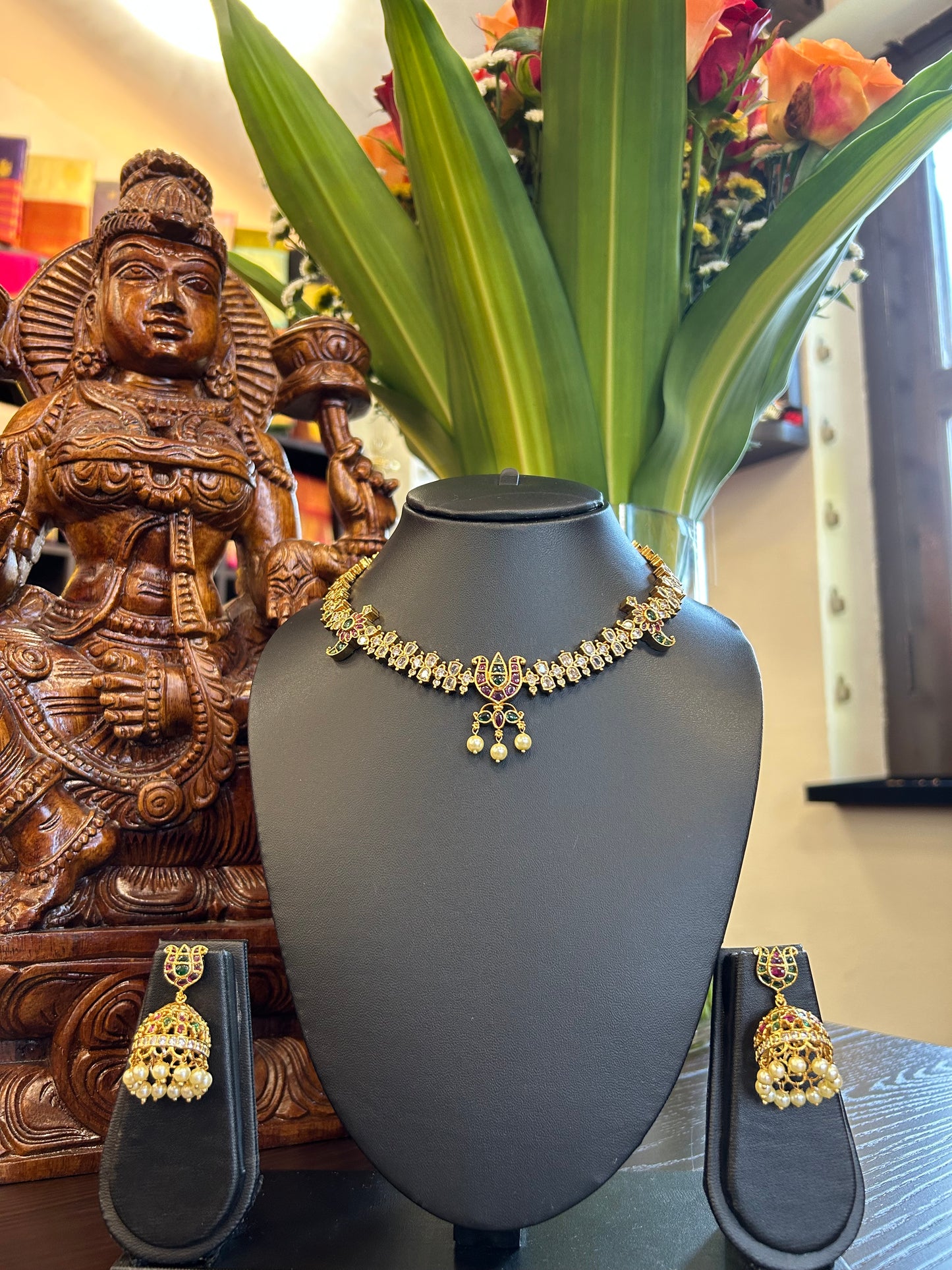 Agalya Short Necklace