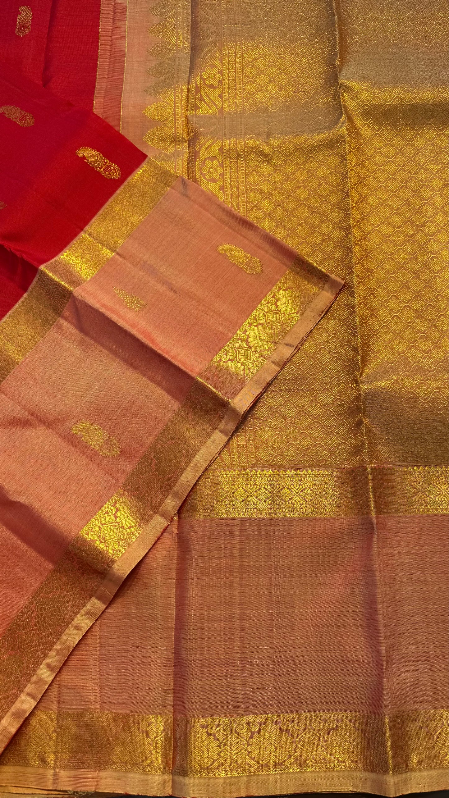 CHILI RED WITH CONTRAST PASTEL CORAL GOLD ZARI HANDLOOM KANCHIPURAM SILK SAREE (KSS417)