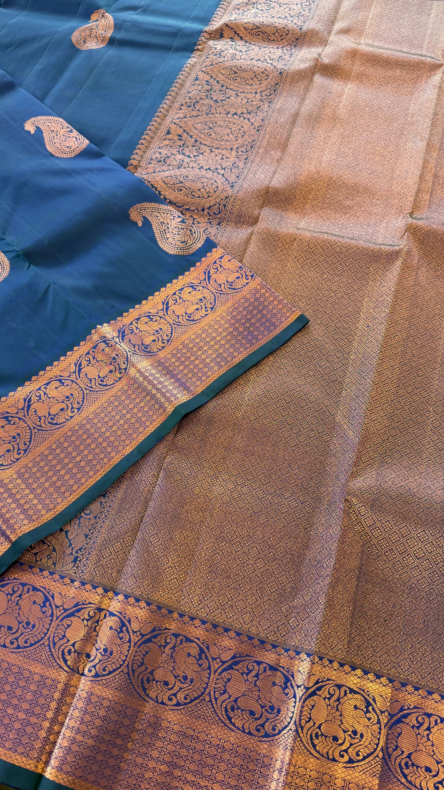 PEACOCK BLUE ROSE GOLD ZARI HANDLOOM KANICHIPURAM SILK SAREE (KSS230)