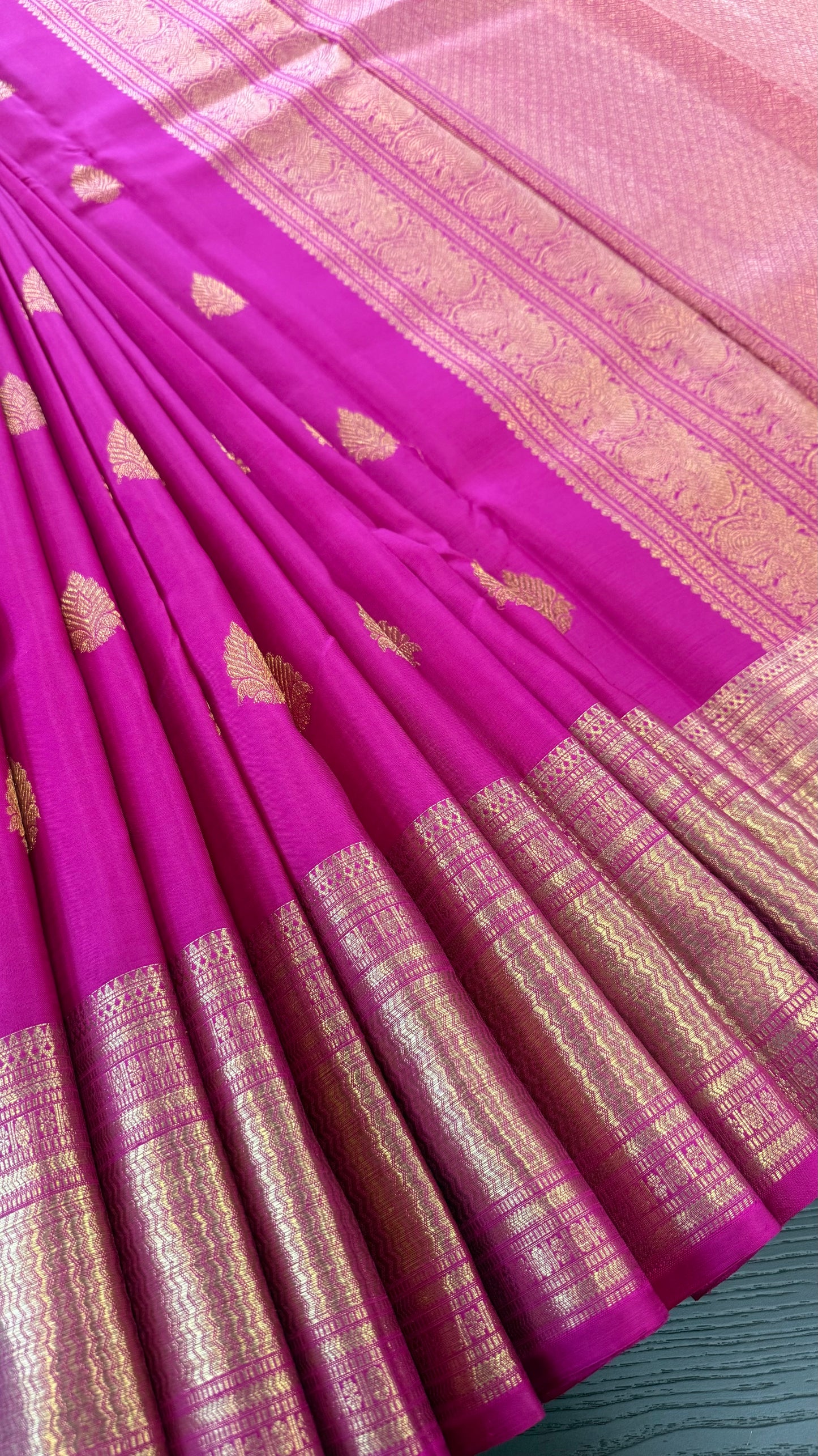 FUCHSIA PINK GOLD ZARI HANDLOOM KANICHIPURAM SILK SAREE (KSS115)