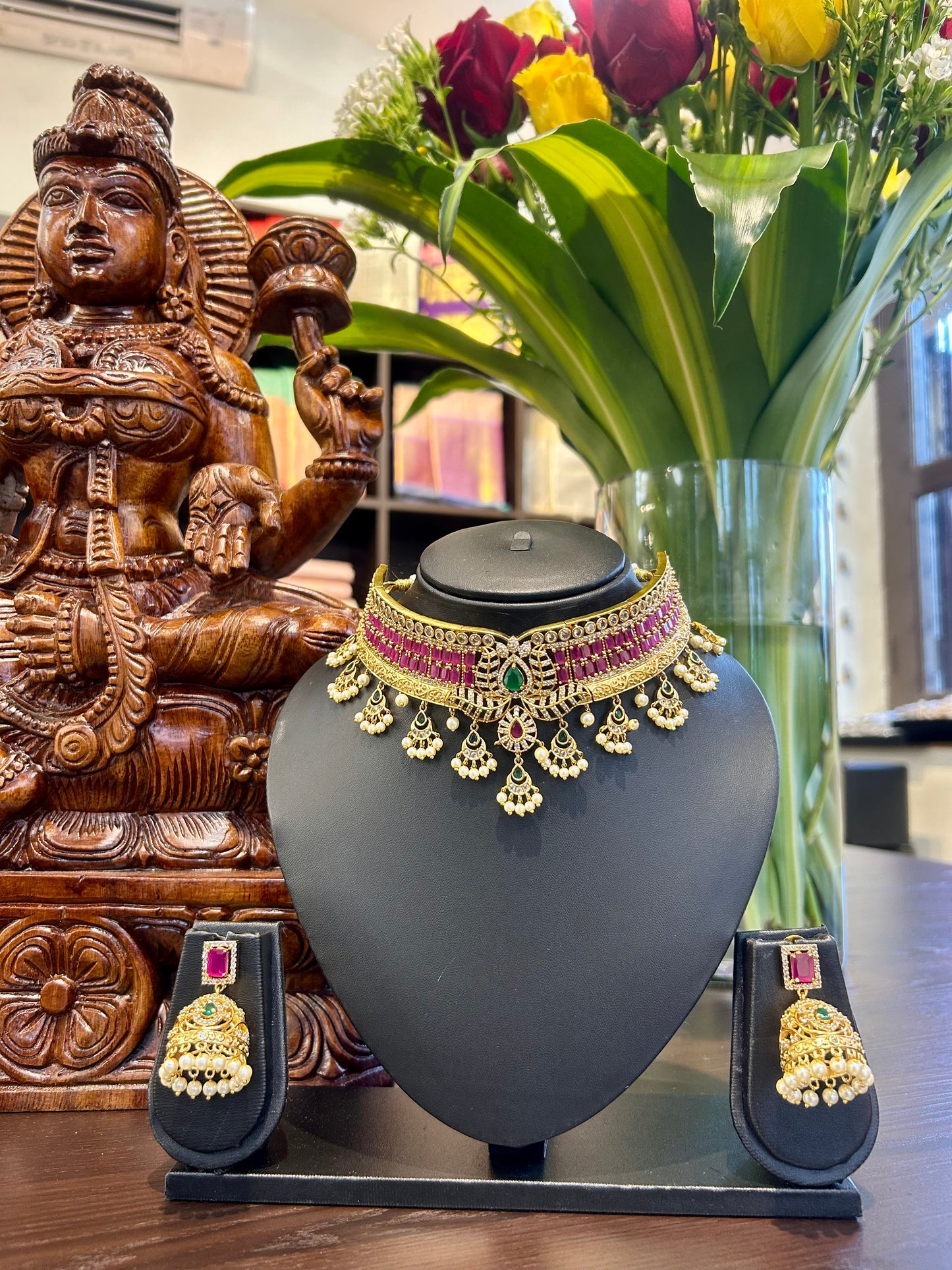 Edha Short Necklace Jewellery Set