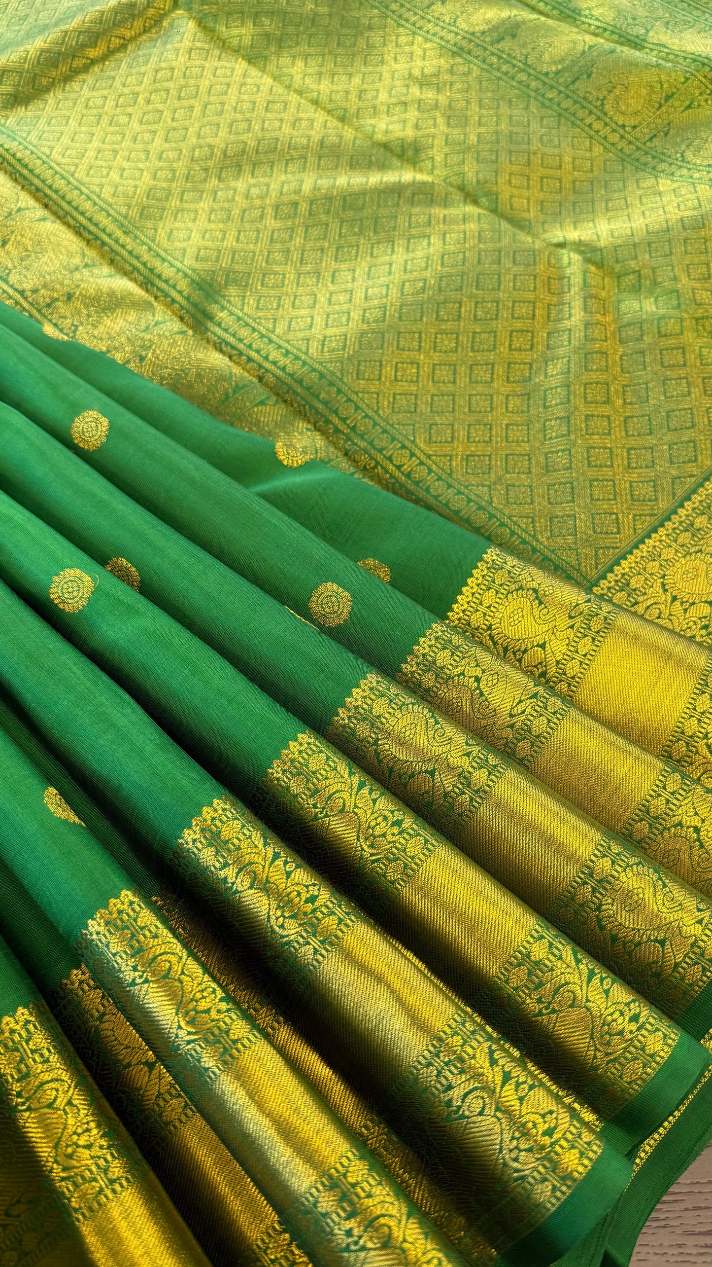 EMERALD GREEN GOLD ZARI HANDLOOM KANICHIPURAM SILK SAREE (KSS132)