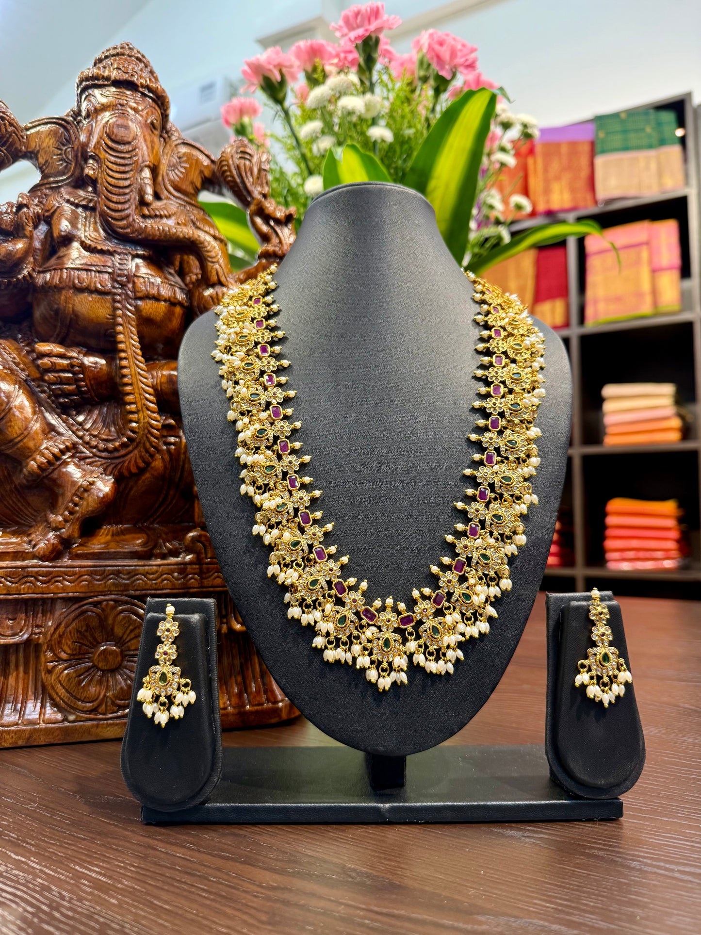 Aadarshini Long Necklace Jewellery Set