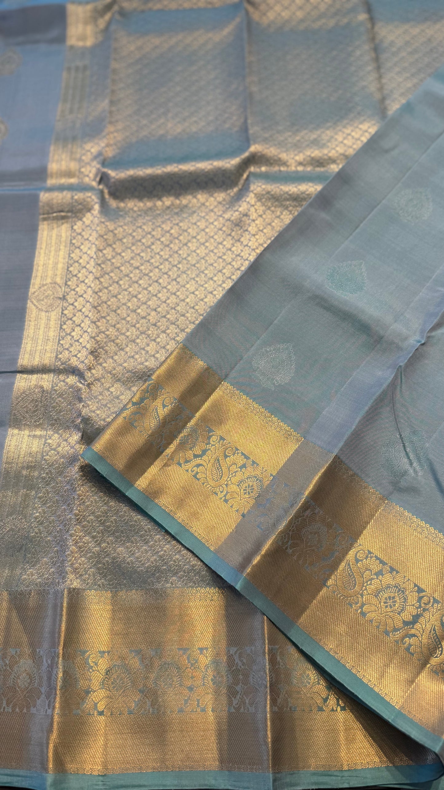 DUAL TONE PASTEL BLUE GOLD ZARI HANDLOOM KANICHIPURAM SILK SAREE (KSS234)