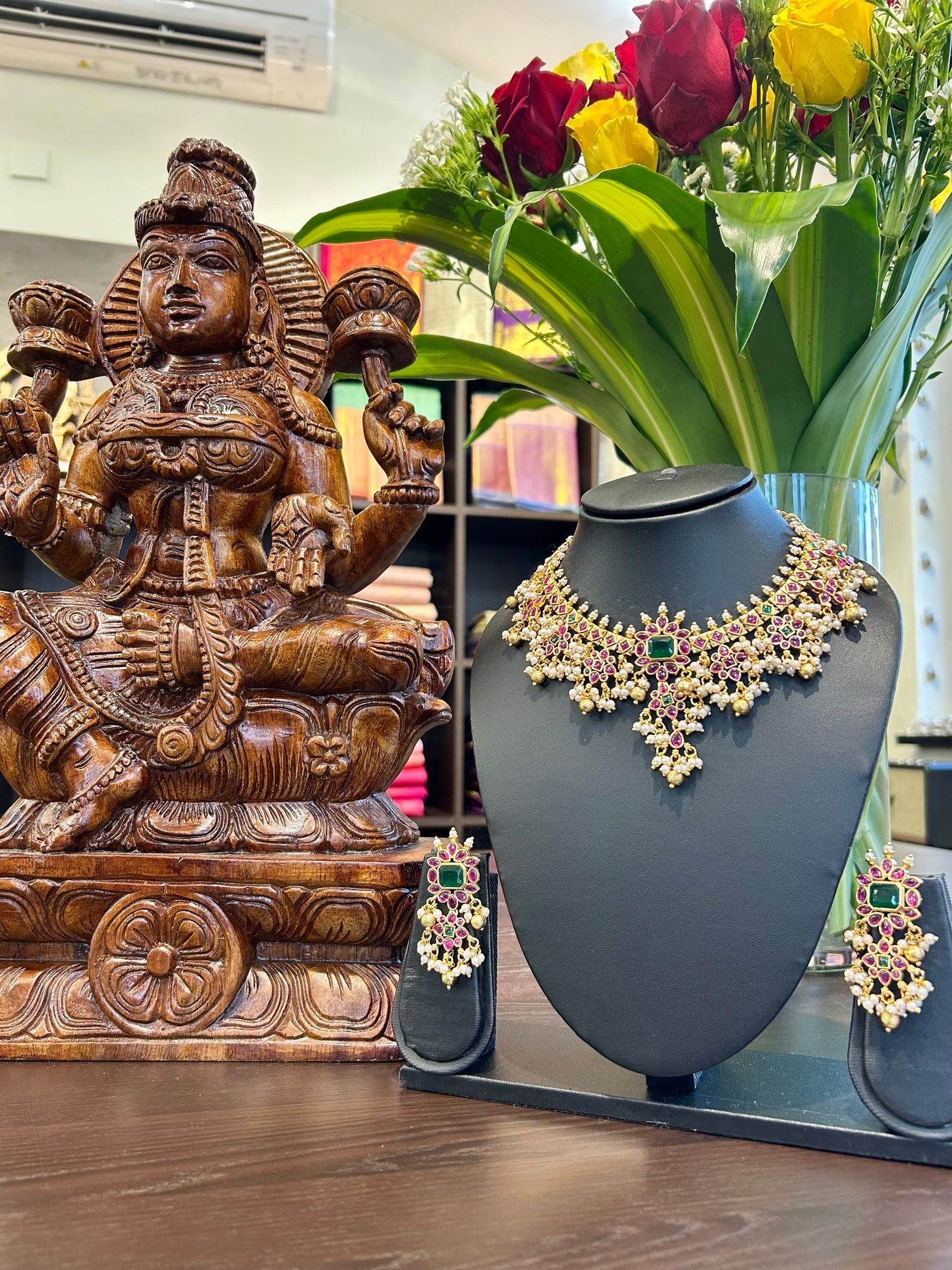 Dhristi Short Necklace Jewellery Set