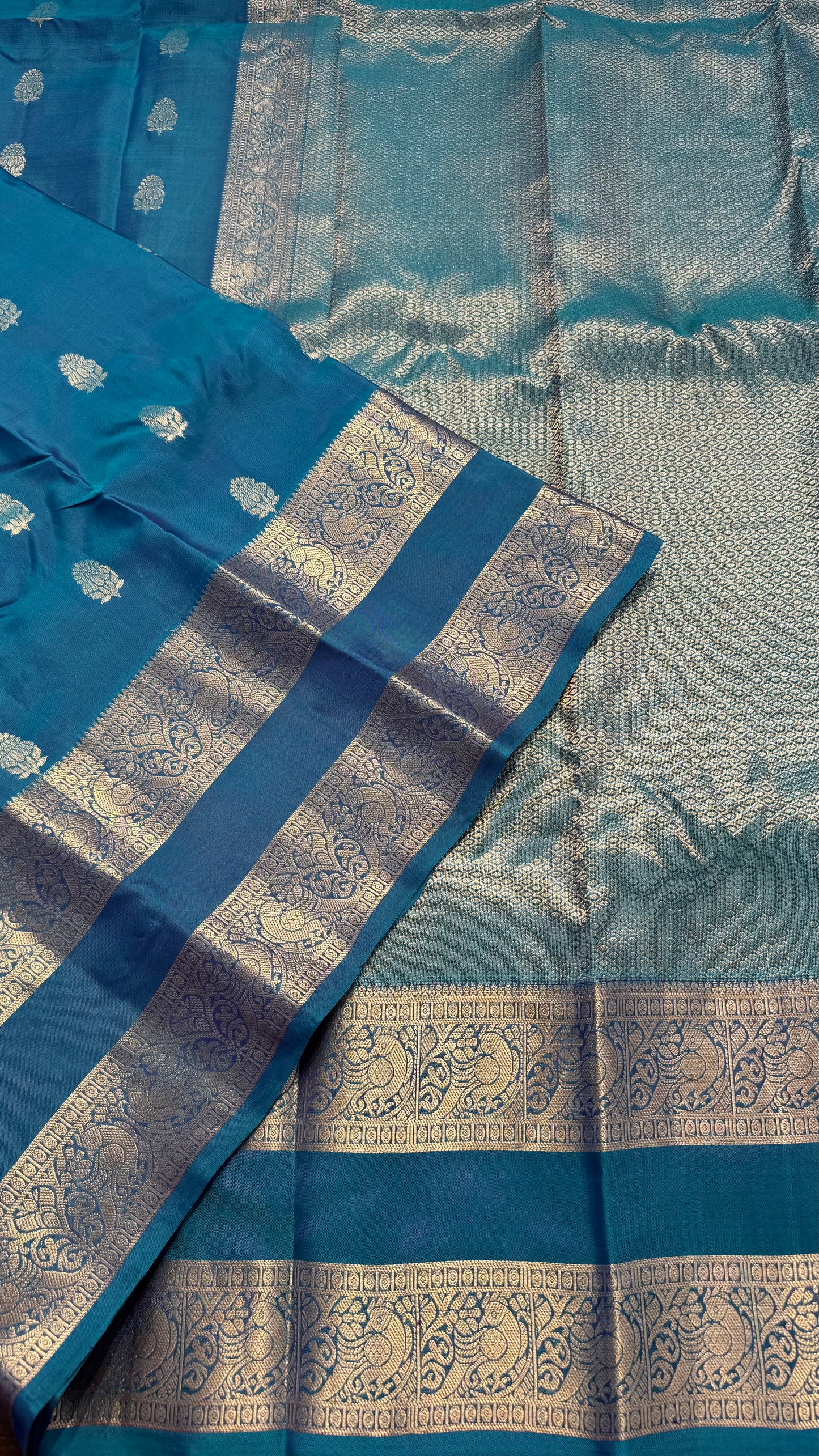 TRADITIONAL BLUE RETTAI PETTA GOLD ZARI HANDLOOM KANICHIPURAM SILK SAREE (KSS270)