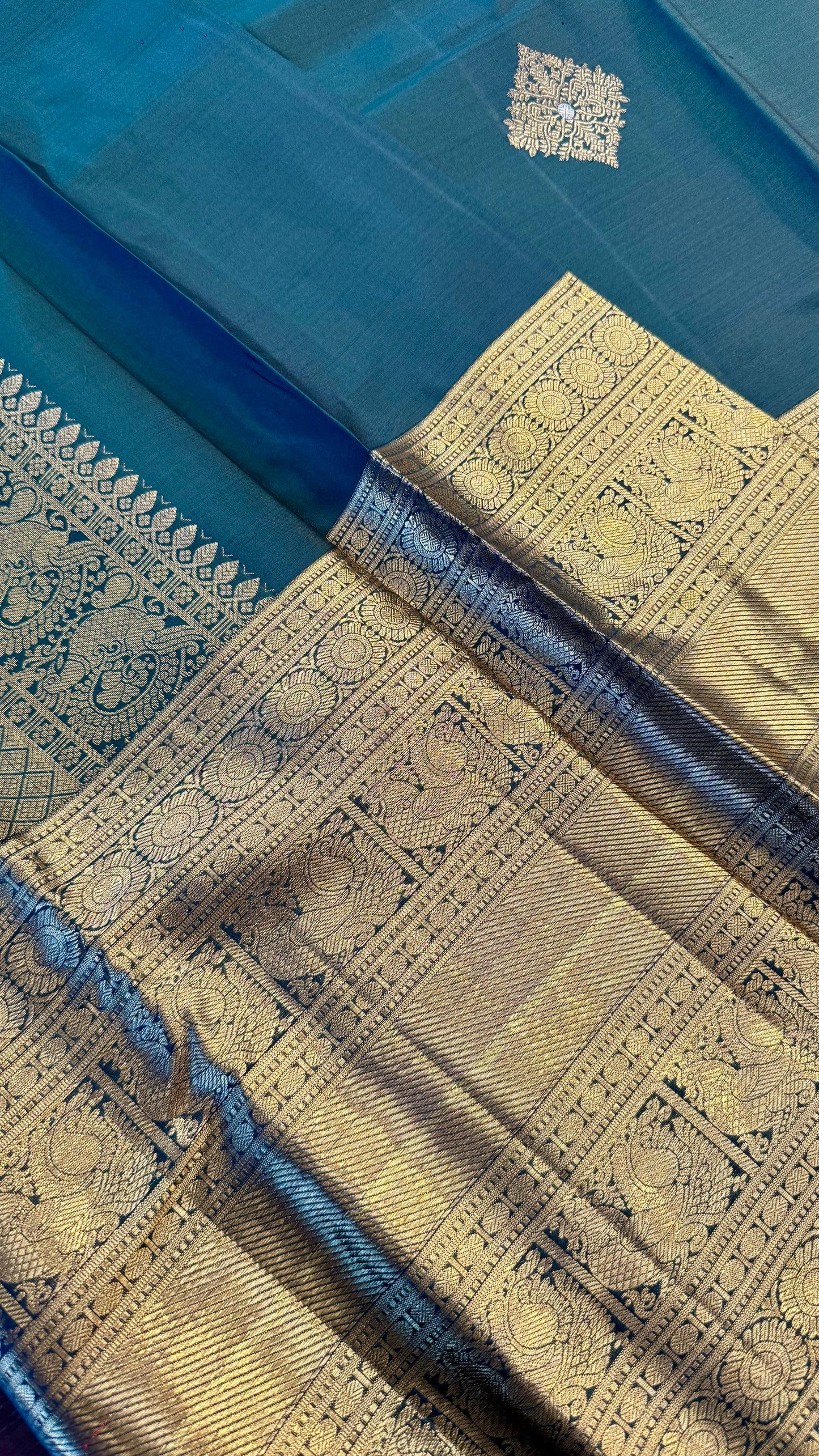 BOTTLE GREEN WITH LONG BORDER HANDLOOM KANICHIPURAM SILK SAREE (KSS20)
