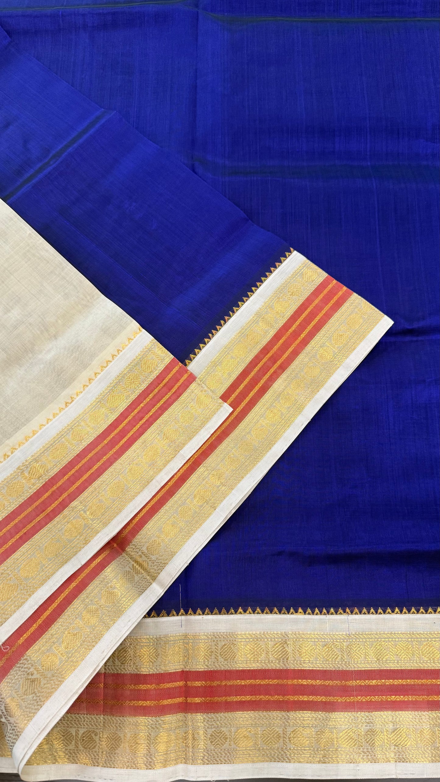 ROYAL WITH CONTRAST CREAM HANDLOOM KANCHIPURAM SILK COTTON (KSC32)