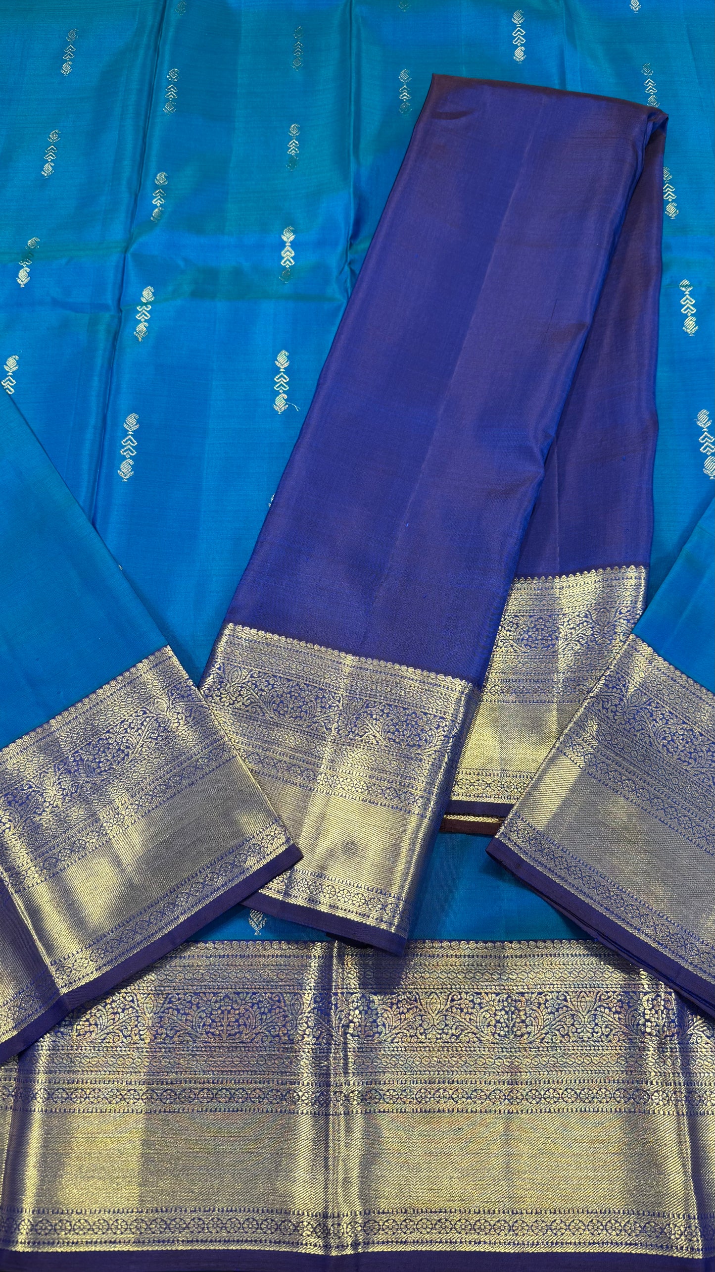 DUAL TONE BLUE WITH CONTRAST NAVY BLUE GOLD ZARI HANDLOOM KANICHIPURAM SILK SAREE (KSS138)