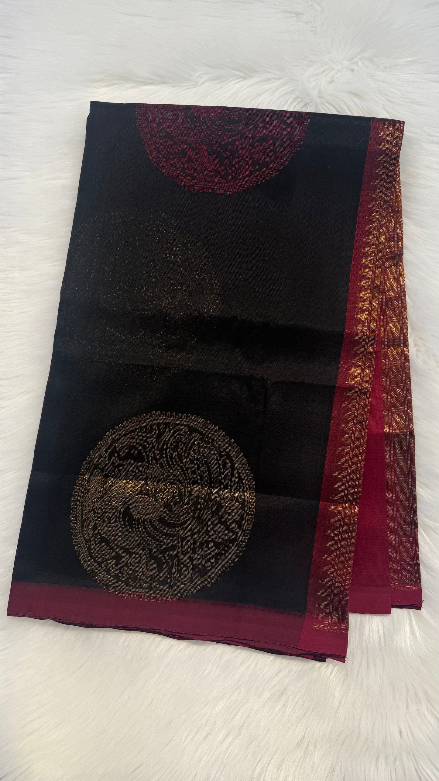 BORDERLESS BLACK WITH CONTRAST MAROON KANCHIPURAM SILK COTTON (KSC60)