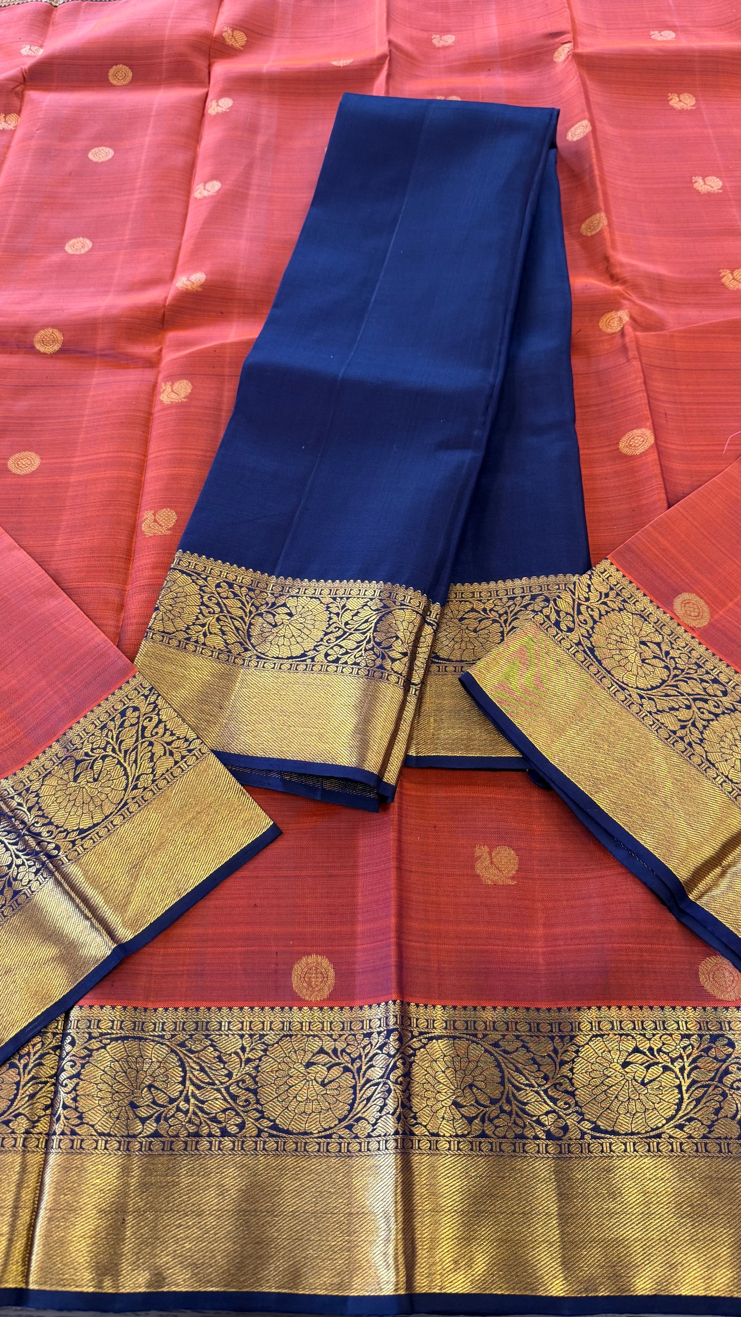 RUST ORANGE WITH DARK NAVY BLUE GOLD ZARI HANDLOOM KANICHIPURAM SILK SAREE (KSS59)