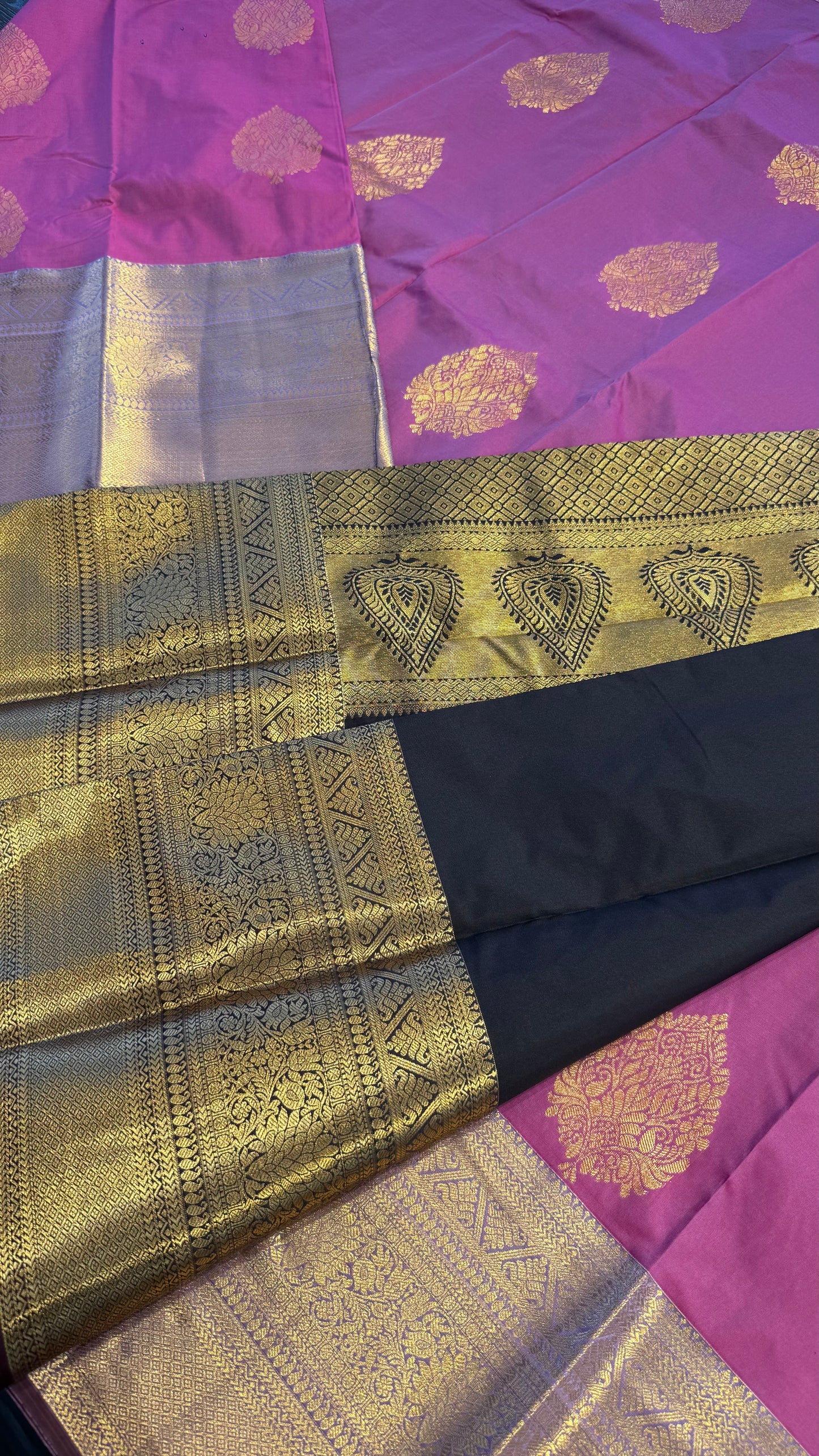 PURPLE WITH CONTRAST BLACK SILK KANICHIPURAM SILK SAREE (SSKS40)
