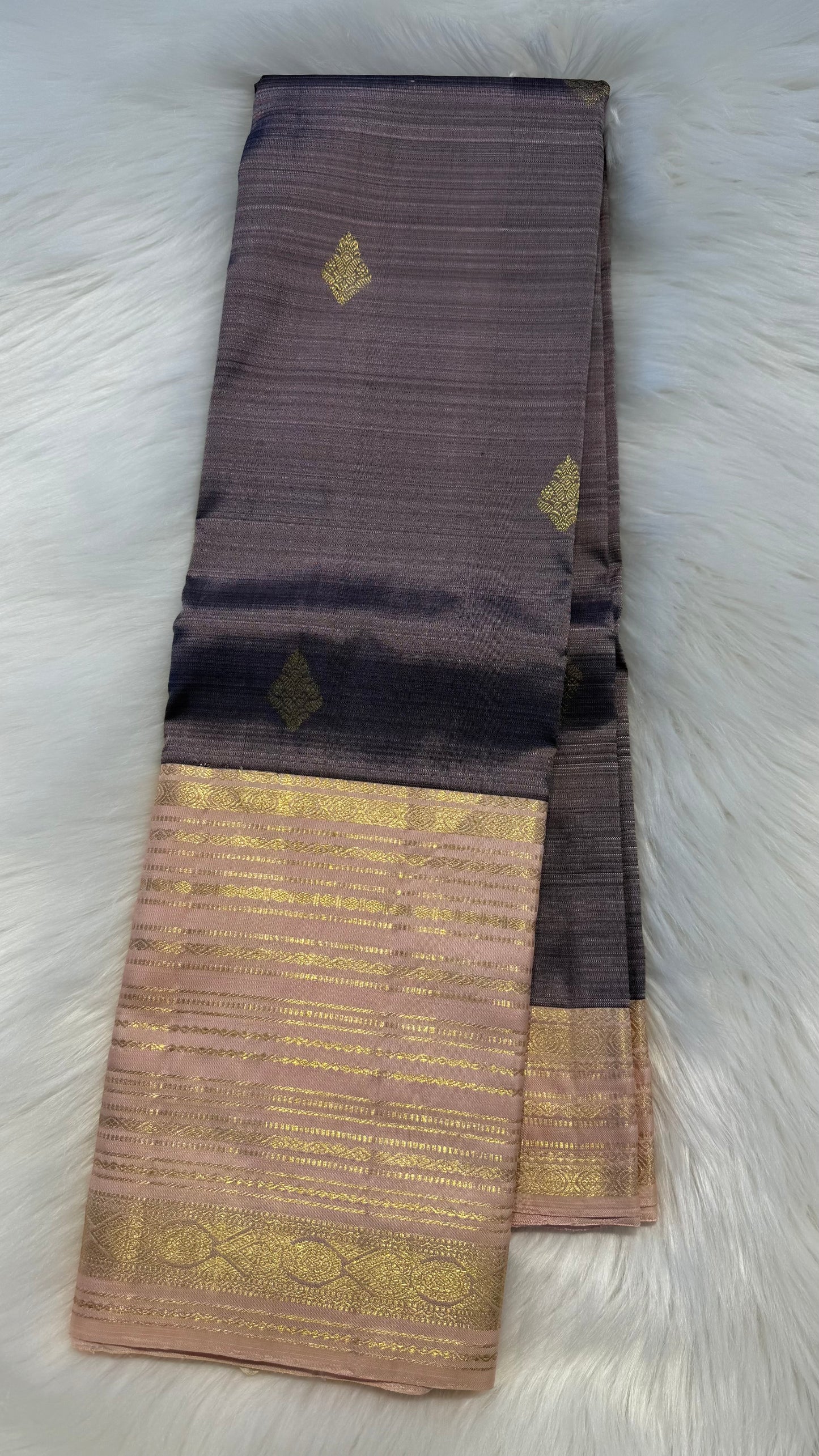 DUAL TONE LAVENDER GREY WITH CONTRAST DUST STORM PINK GOLD ZARI HANDLOOM KANICHIPURAM SILK SAREE (KSS56)