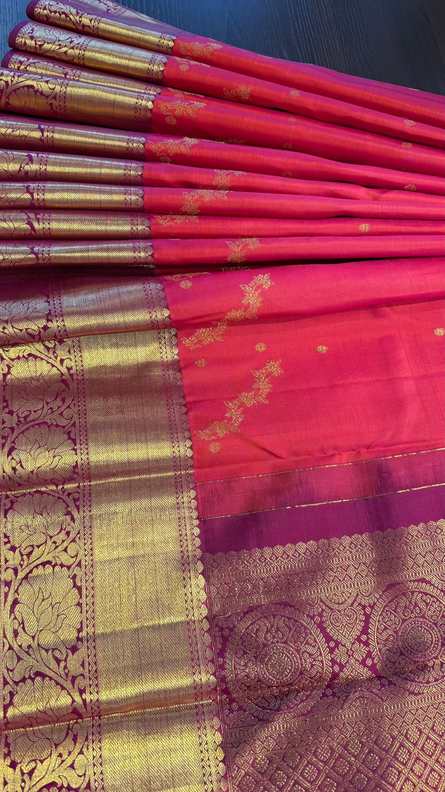 DARK KANAKAMBARAM CONTRAST PINK BORDER HANDLOOM KANICHIPURAM SILK SAREE (KSS126)