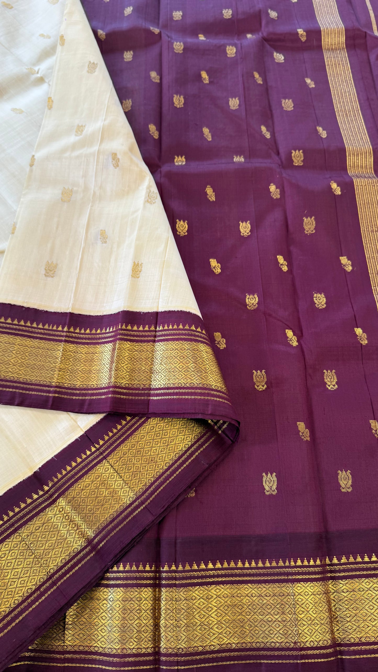 CREAM WITH CONTRAST MAROON PURE HANDLOOM KANICHIPURAM SINGLE SIDE BORDER SILK SAREE (KSSB04)