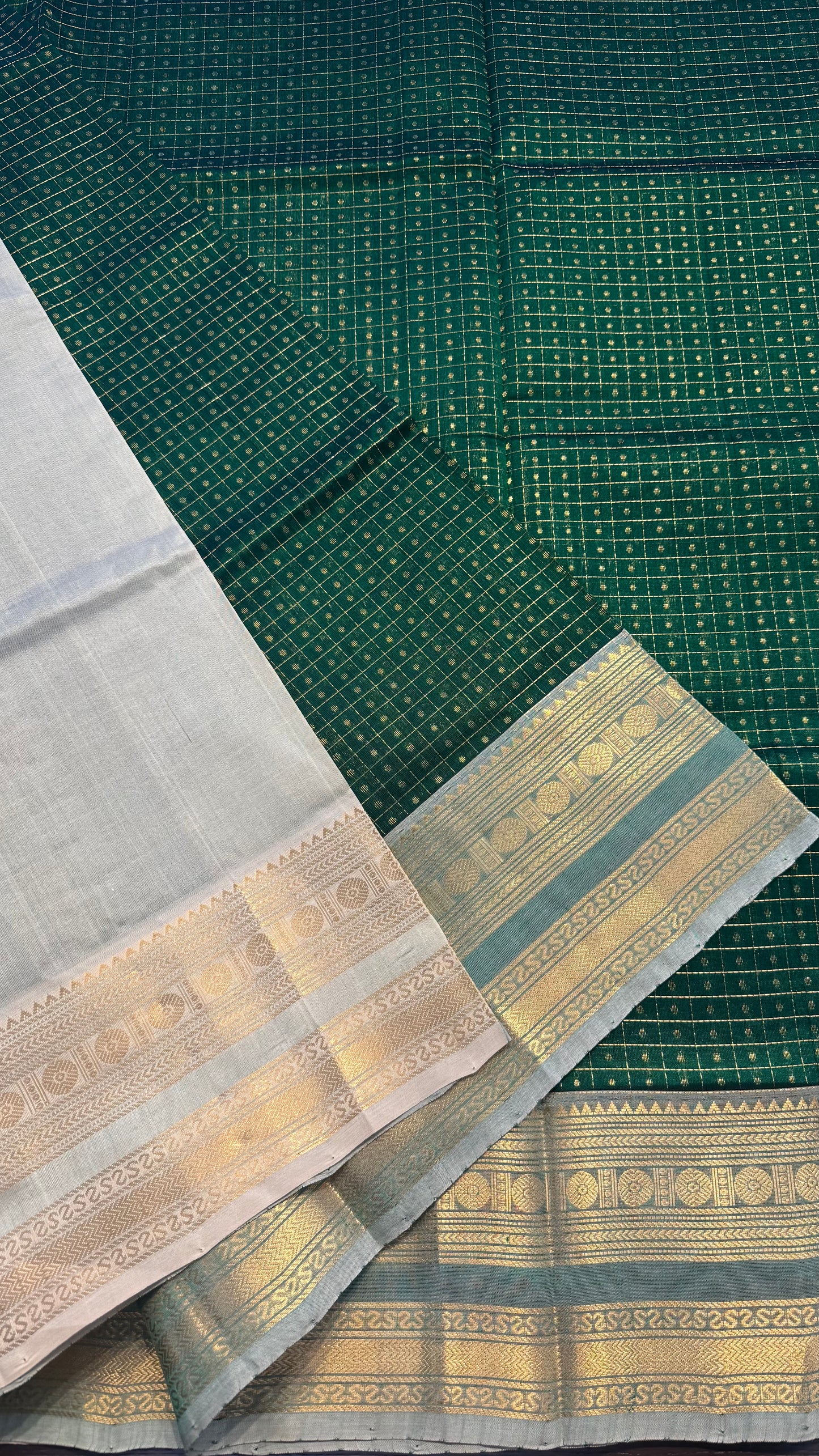LAKSHA DEEPAM GREEN WITH GOLD HANDLOOM KANCHIPURAM SILK COTTON (KSC57)