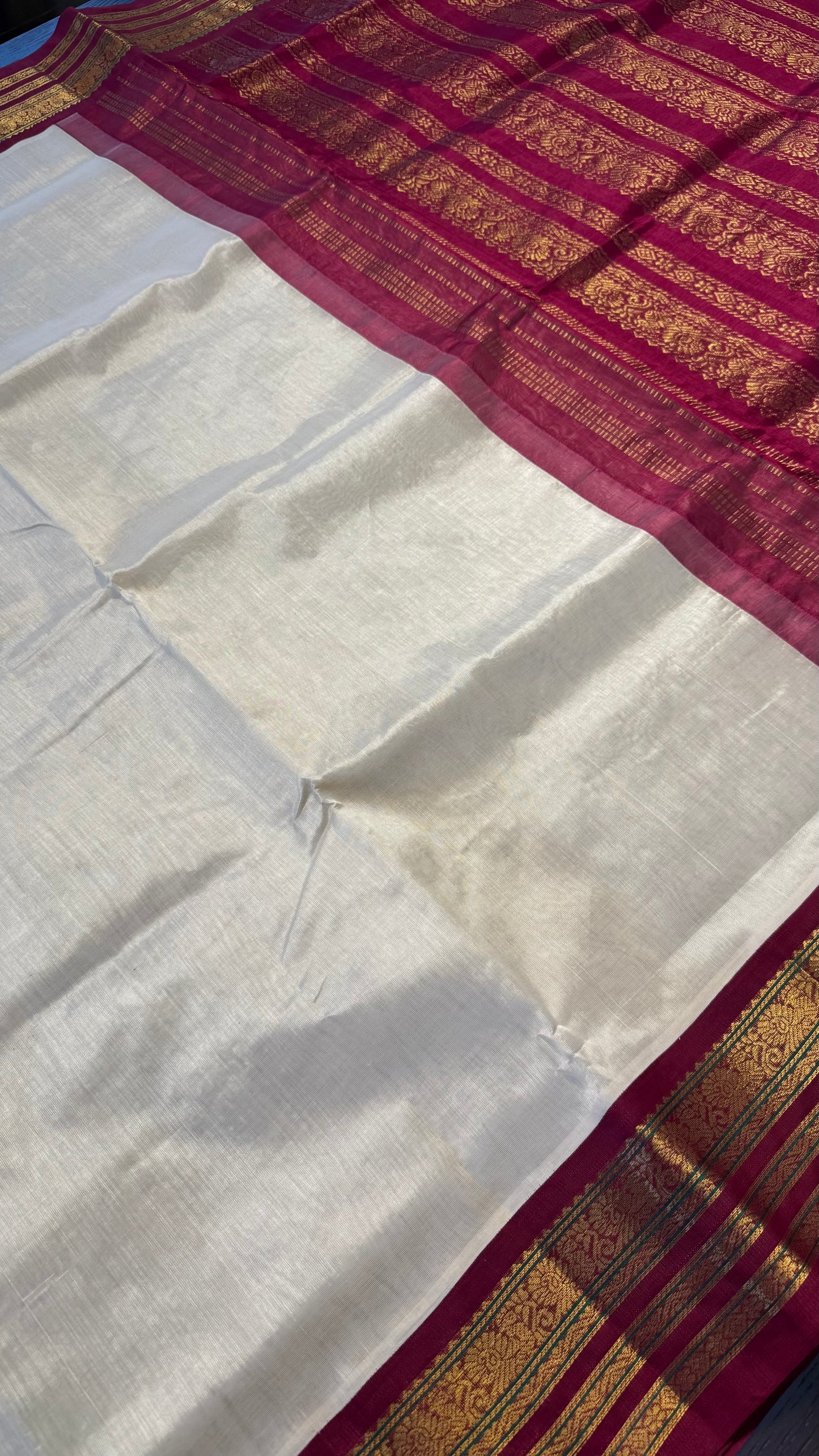 OFF WHITE WITH MAROON HANDLOOM KANCHIPURAM SILK COTTON (KSC106)