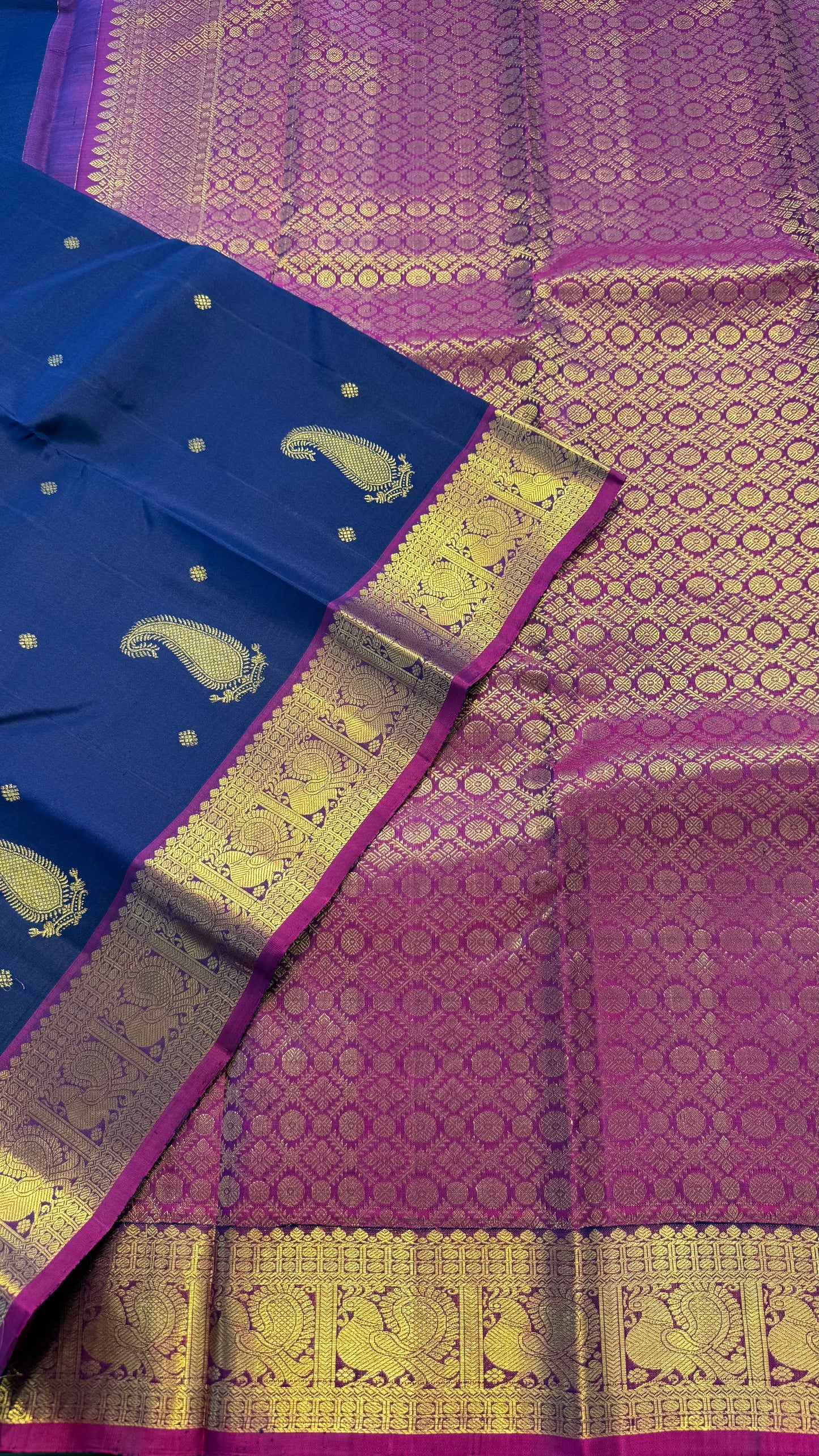 NAVY BLUE WITH CONTRAST VADAMALI PURPLE BORDER GOLD ZARI HANDLOOM KANICHIPURAM SILK SAREE (KSS190)