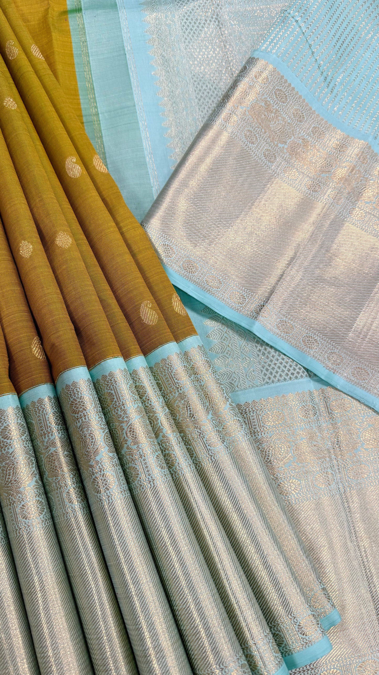 OLIVE GREEN & TIFFANY BLUE KANICHIPURAM HANDLOOM SILK SAREE (KSS05)