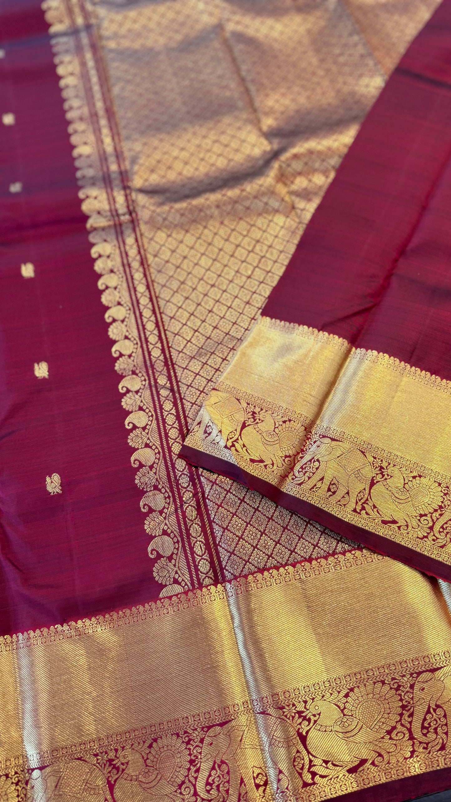 DARK MAROON GOLD ZARI HANDLOOM KANICHIPURAM SILK SAREE (KSS252)