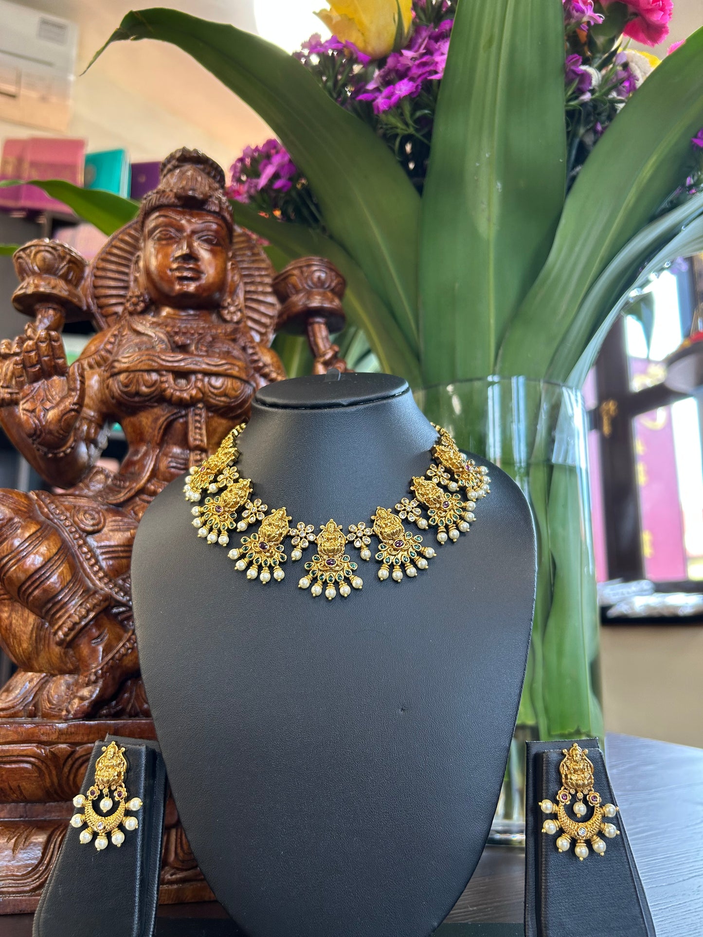 Alankara Short Necklace
