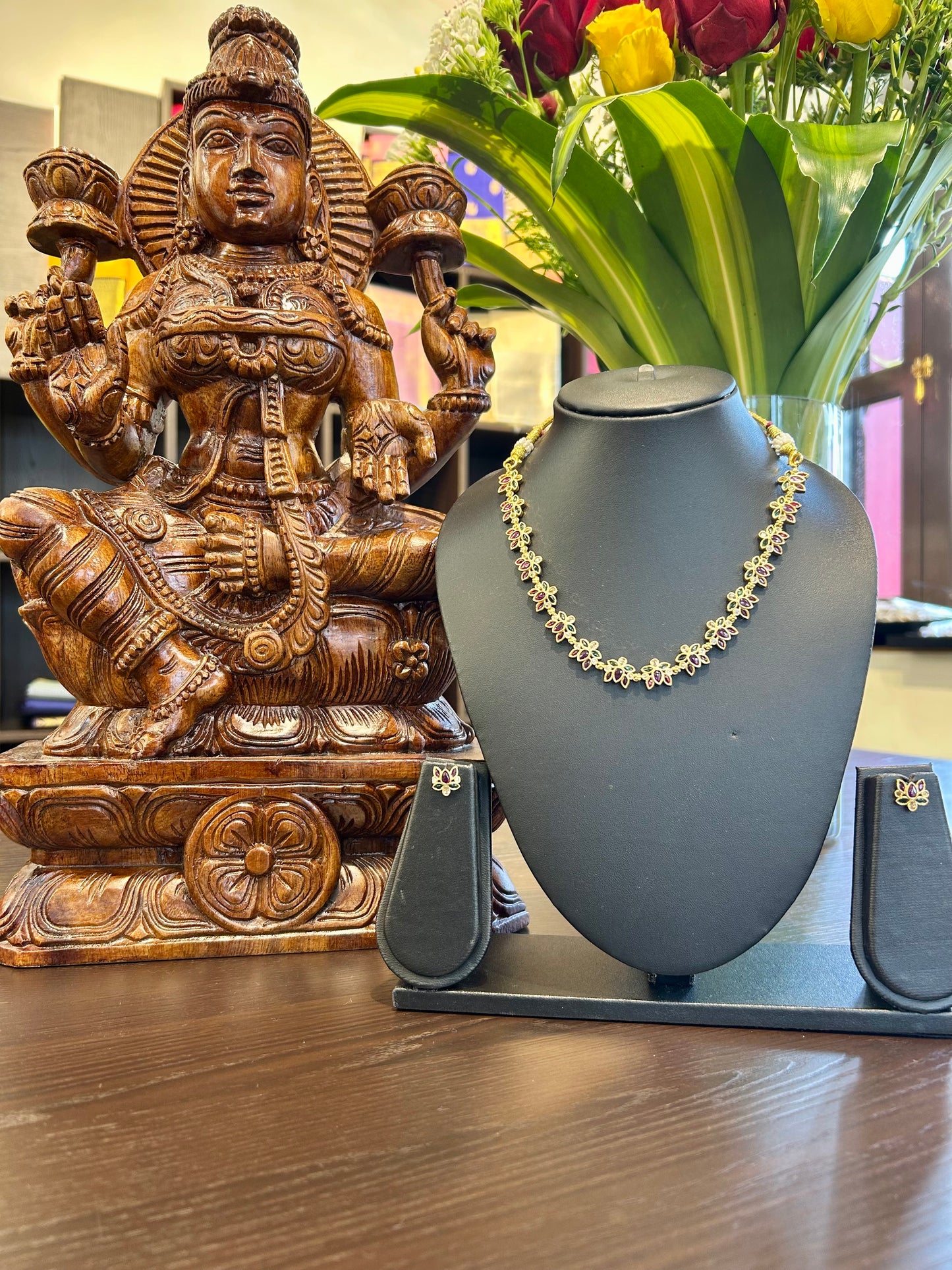 Anoki Short Necklace Jewellery Set