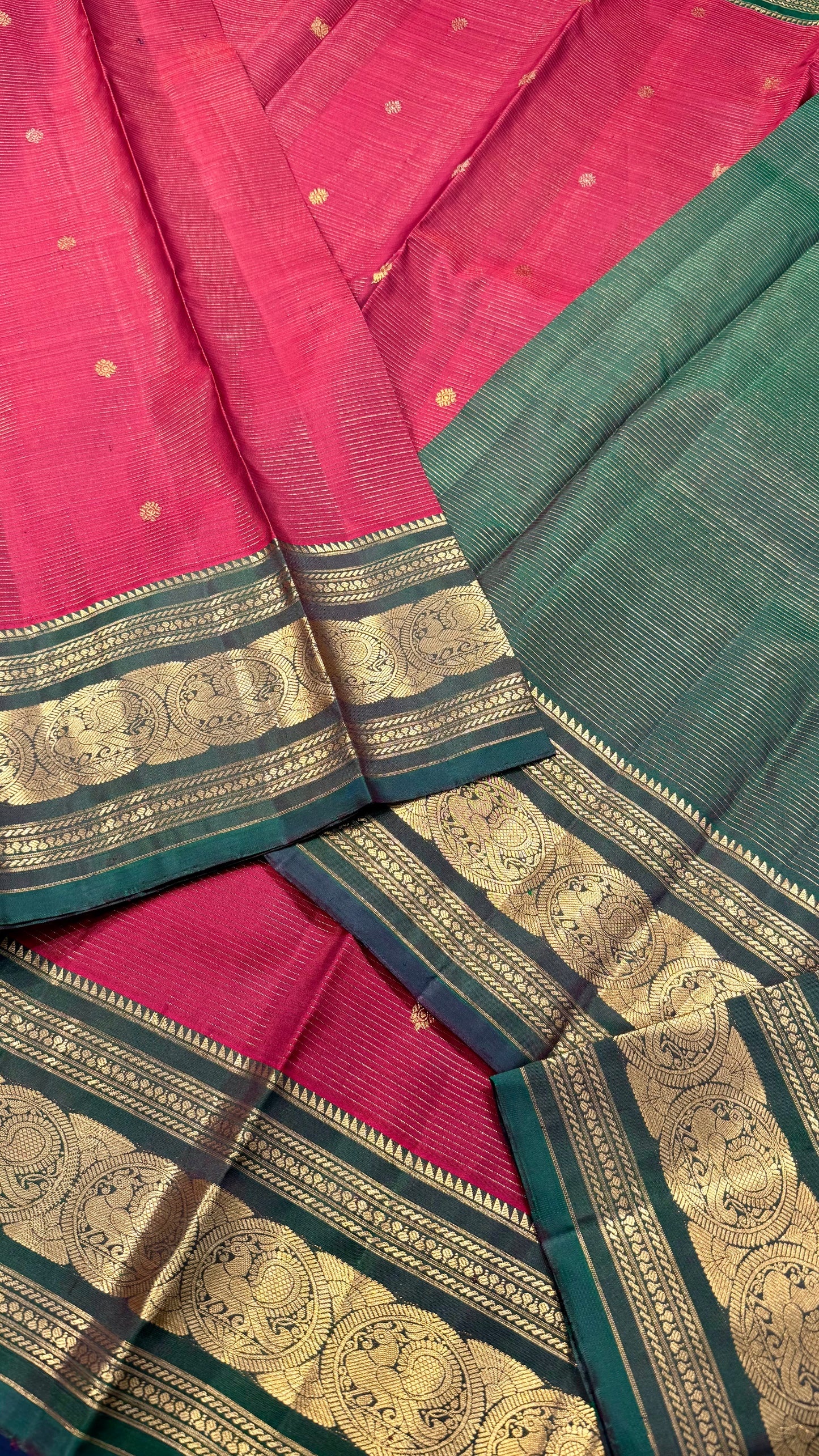 VAIRA OOSI MAROON WITH CONTRAST DUAL TONE GREEN BORDER HANDLOOM KANICHIPURAM SILK SAREE (KSS29)