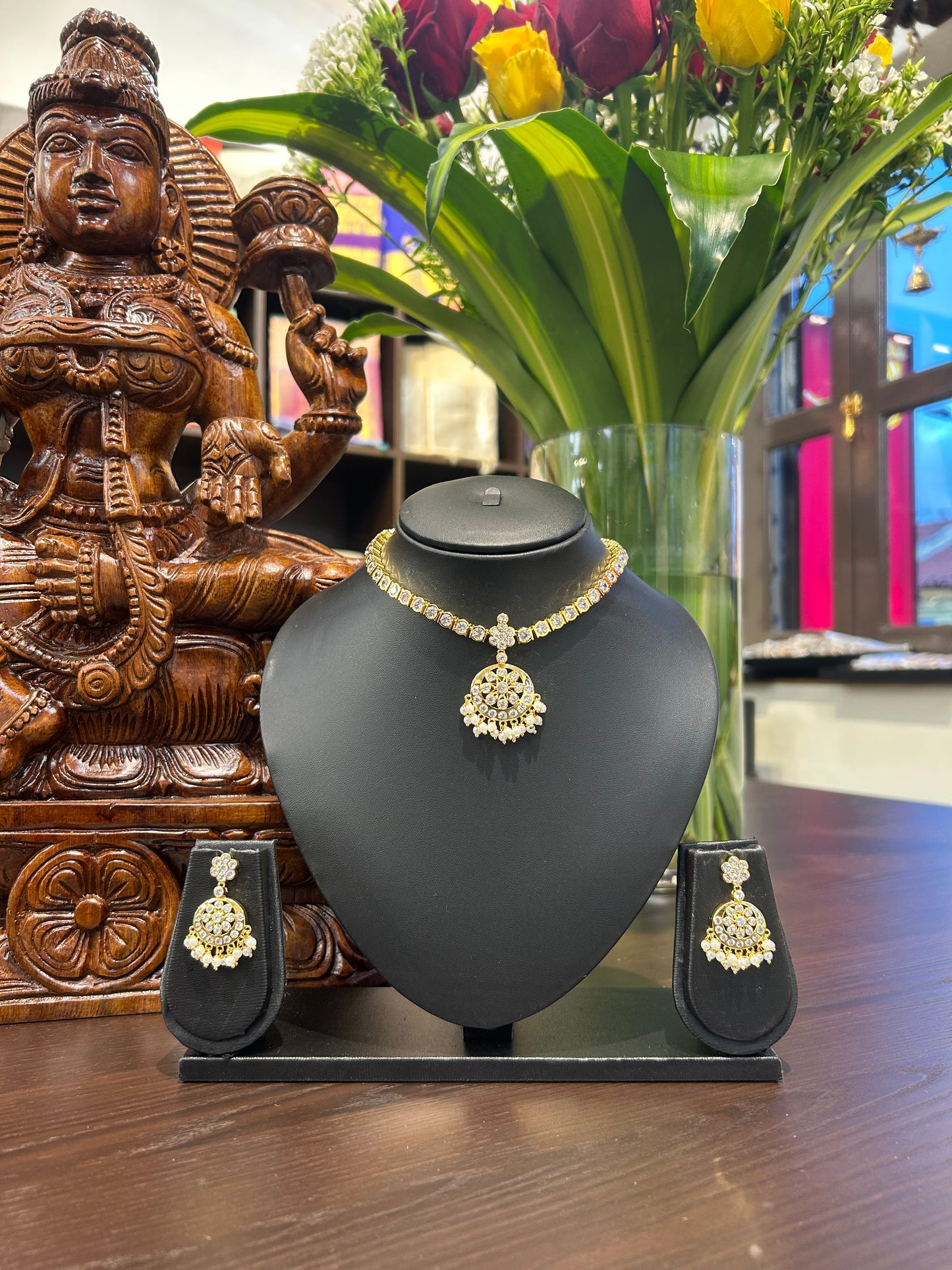 Riya Short Necklace Jewellery Set