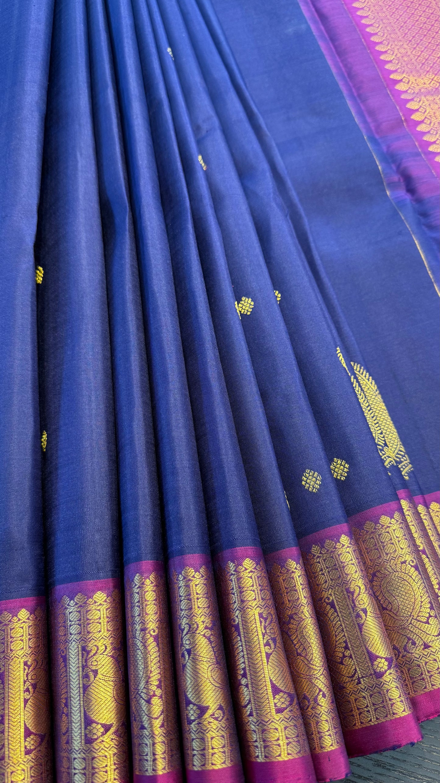 NAVY BLUE WITH CONTRAST VADAMALI PURPLE BORDER GOLD ZARI HANDLOOM KANICHIPURAM SILK SAREE (KSS190)