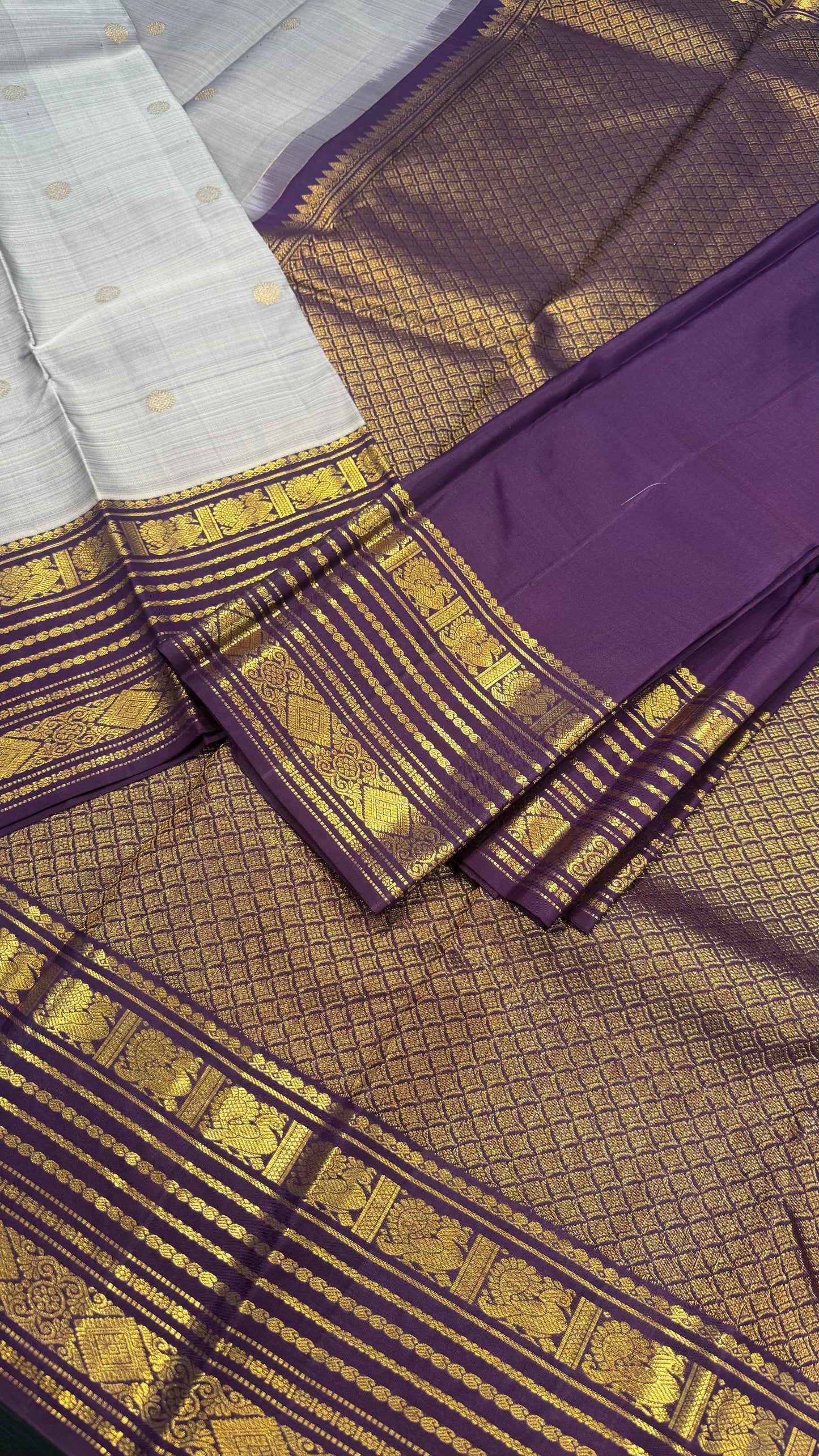 DUAL TONE GREY WITH CONTRAST DARK BYZANTIUM GOLD ZARI HANDLOOM KANICHIPURAM SILK SAREE (KSS191)